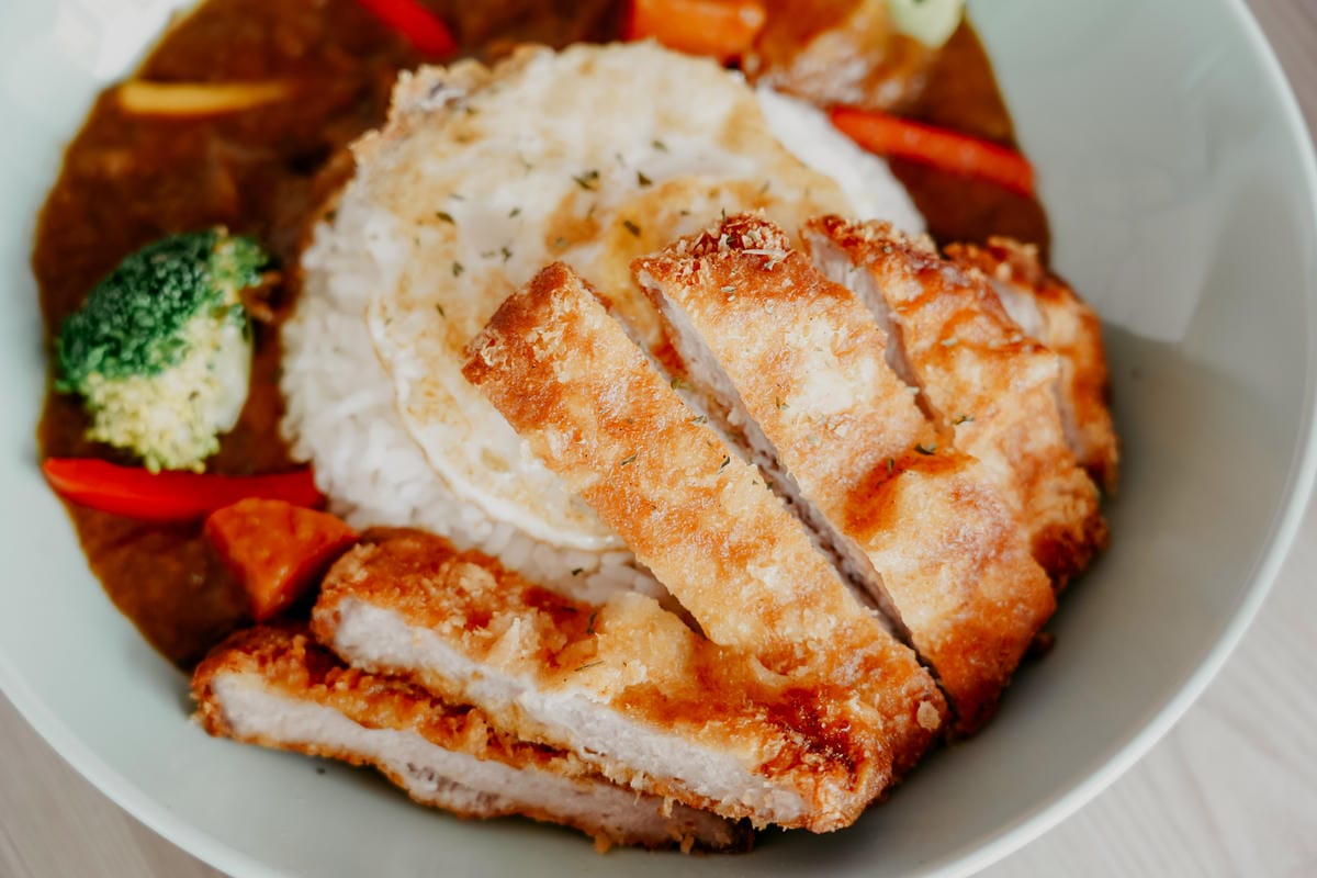 南科美食 圈子早午餐Coffee南科旗艦店 採光落地窗 手繪牆舒適用餐環境 紅酒牛肉 綜合拼盤 松露歐姆雷 咖哩豬排24A.jpg 南科美食 圈子早午餐Coffee南科旗艦店 採光落地窗 手繪牆舒適用餐環境 紅酒牛肉 綜合拼盤 松露歐姆雷 咖哩豬排24A.jpg