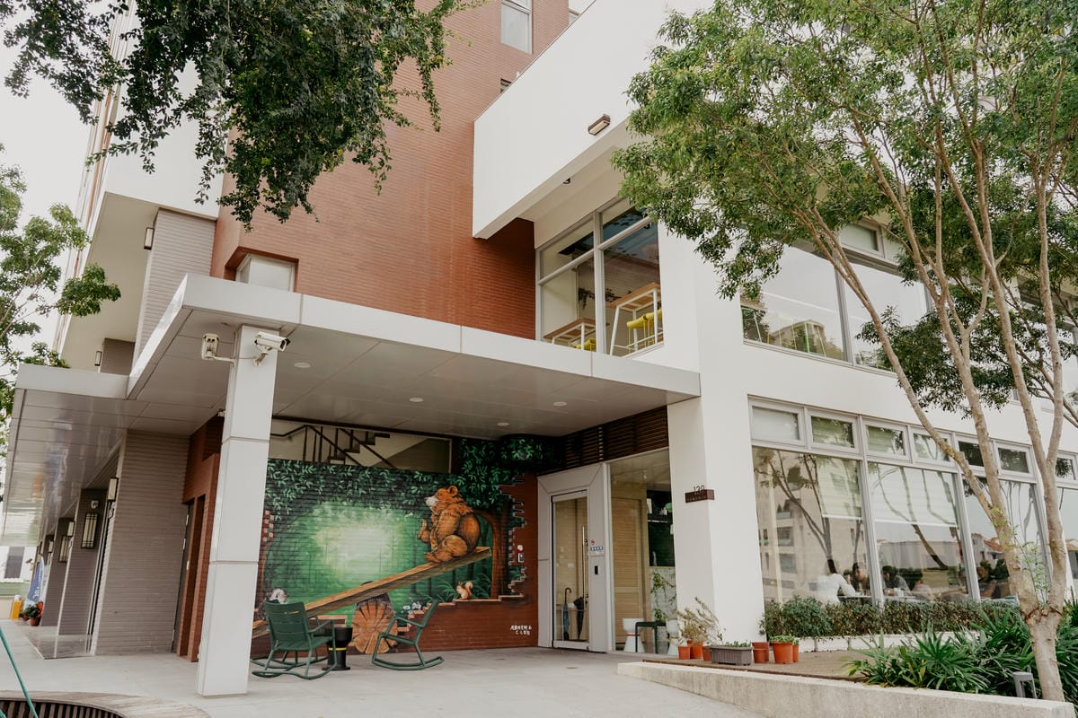 南科美食 圈子早午餐Coffee南科旗艦店 採光落地窗 手繪牆舒適用餐環境 紅酒牛肉 綜合拼盤 松露歐姆雷 咖哩豬排2.jpg 南科美食 圈子早午餐Coffee南科旗艦店 採光落地窗 手繪牆舒適用餐環境 紅酒牛肉 綜合拼盤 松露歐姆雷 咖哩豬排2.jpg