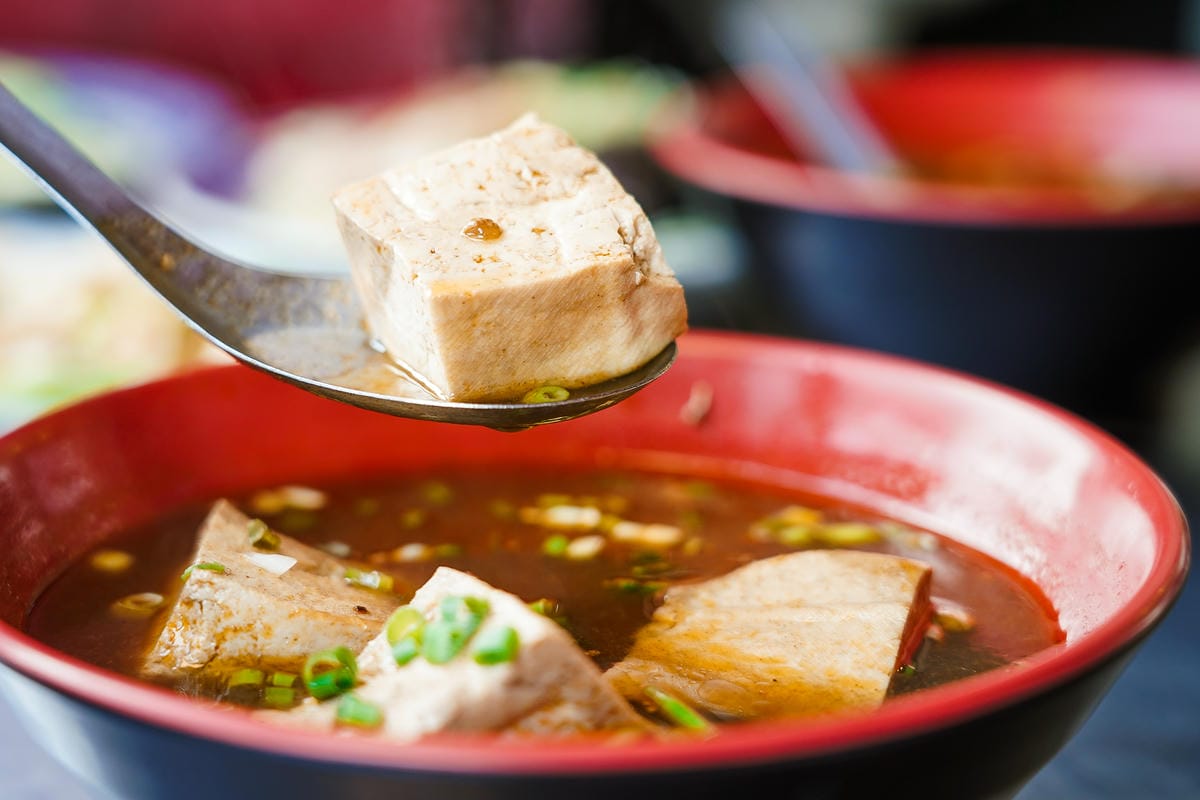 台南中西區美食 張家涼麵 近一甲子的傳承好味道 什錦涼麵有皮蛋好特別 台南美術二館對面38.JPG