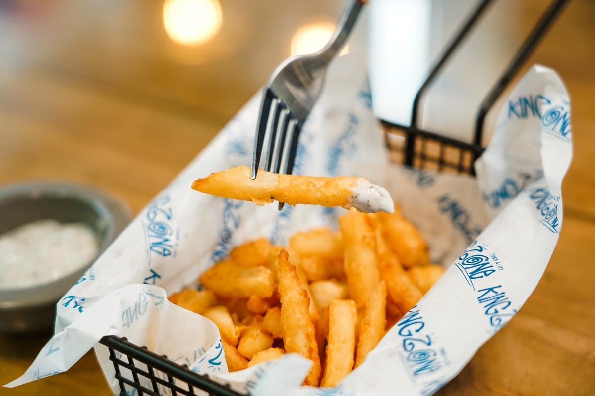 台南東區最潮咖啡廳 KingZone cafe 好拍又可放鬆的潮流複合店 傳說中的至尊牛肉麵必吃 隱身在成大附近22巷內29.jpg