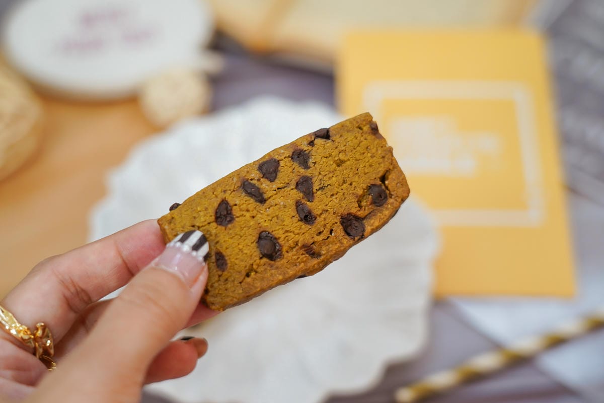 客製化手工喜餅 貓茶町喜餅禮盒 融入台灣在地食材 質感特色喜餅推薦 燒果子蛋糕 手作餅乾 36.JPG 客製化手工喜餅 貓茶町喜餅禮盒 融入台灣在地食材 質感特色喜餅推薦 燒果子蛋糕 手作餅乾 36.JPG