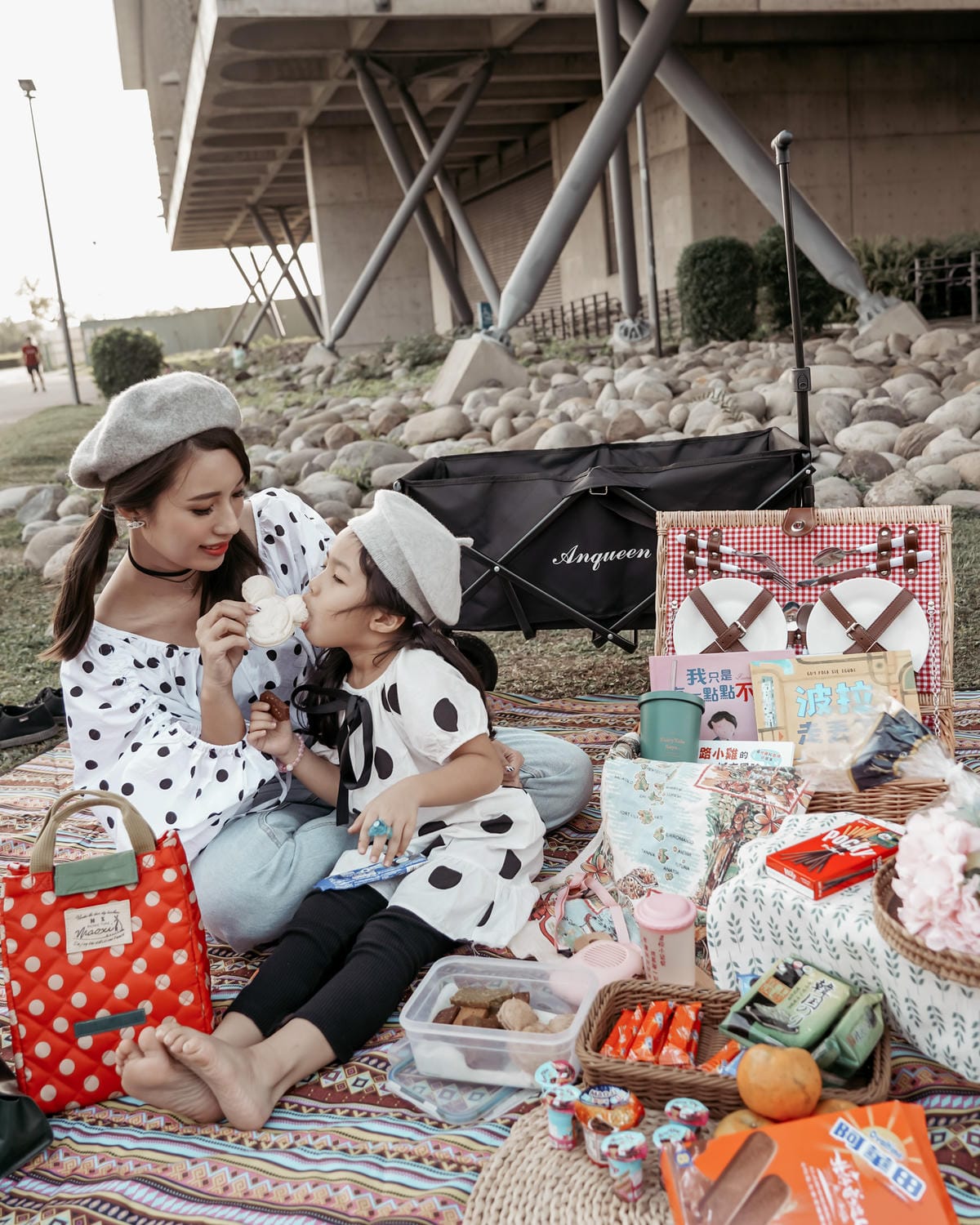 野餐露營、戶外活動必備好物 安晴 Anqueen可摺疊大推車 耐重100公斤 優雅拉著走 19.jpg 野餐露營、戶外活動必備好物 安晴 Anqueen可摺疊大推車 耐重100公斤 優雅拉著走 19.jpg