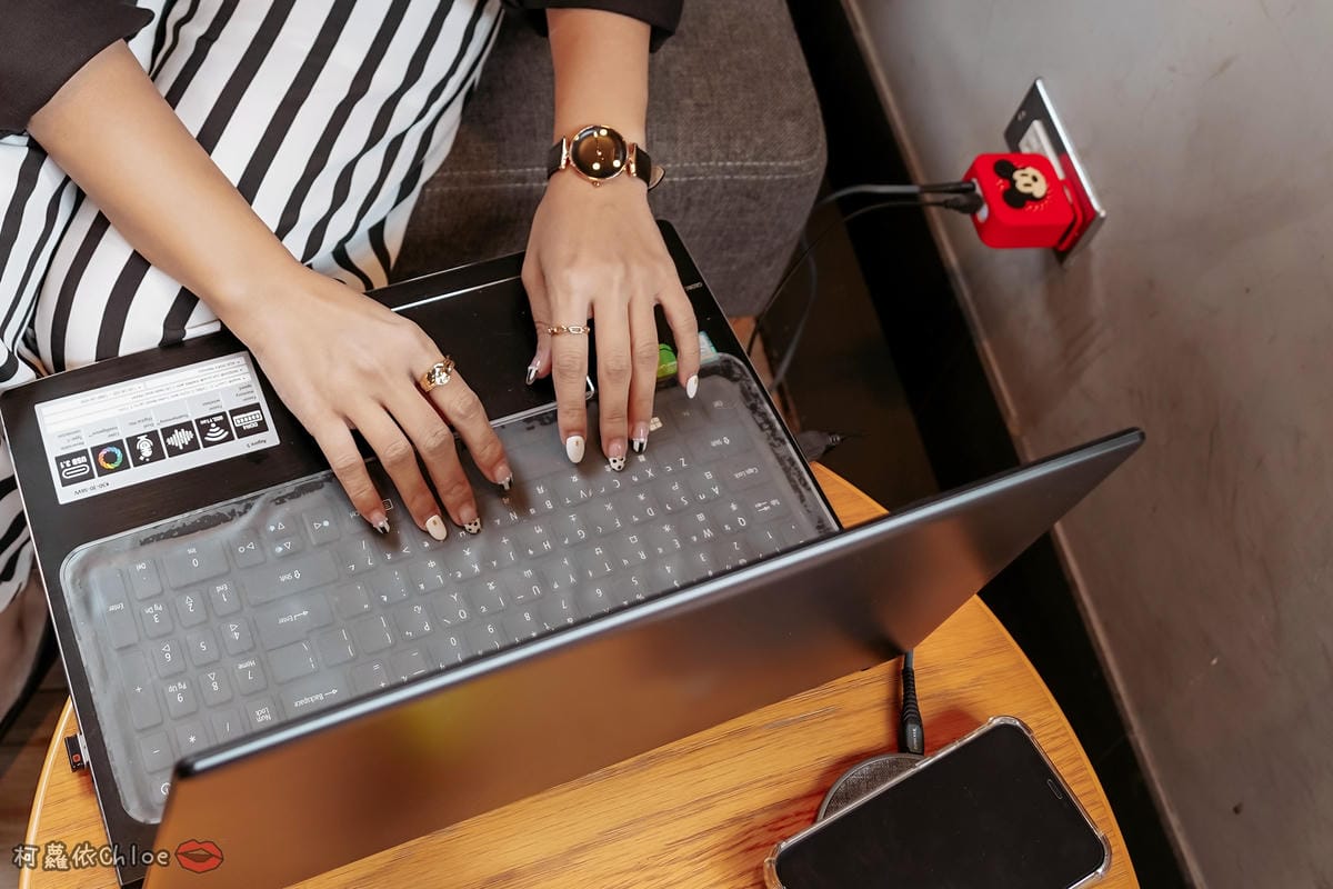 Bone 蹦克 65W 收線雙用PD快充頭 急速充電有效率 集結快充與收納線材於一身 送禮自用3C好物13.jpg Bone 蹦克 65W 收線雙用PD快充頭 急速充電有效率 集結快充與收納線材於一身 送禮自用3C好物13.jpg