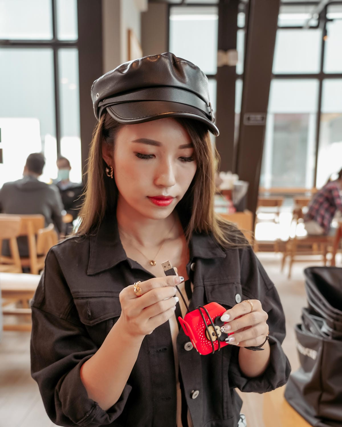 Bone 蹦克 65W 收線雙用PD快充頭 急速充電有效率 集結快充與收納線材於一身 送禮自用3C好物16.jpg Bone 蹦克 65W 收線雙用PD快充頭 急速充電有效率 集結快充與收納線材於一身 送禮自用3C好物16.jpg