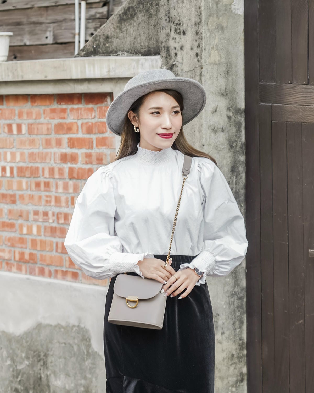 S’AIME東京企劃 年末派對包 新年招財長夾推薦 真皮COCO MINI 撞色鍊條包 多隔層小方包 真皮圓弧打釘拉鍊長夾 時尚美包超好搭13.jpg S’AIME東京企劃 年末派對包 新年招財長夾推薦 真皮COCO MINI 撞色鍊條包 多隔層小方包 真皮圓弧打釘拉鍊長夾 時尚美包超好搭13.jpg