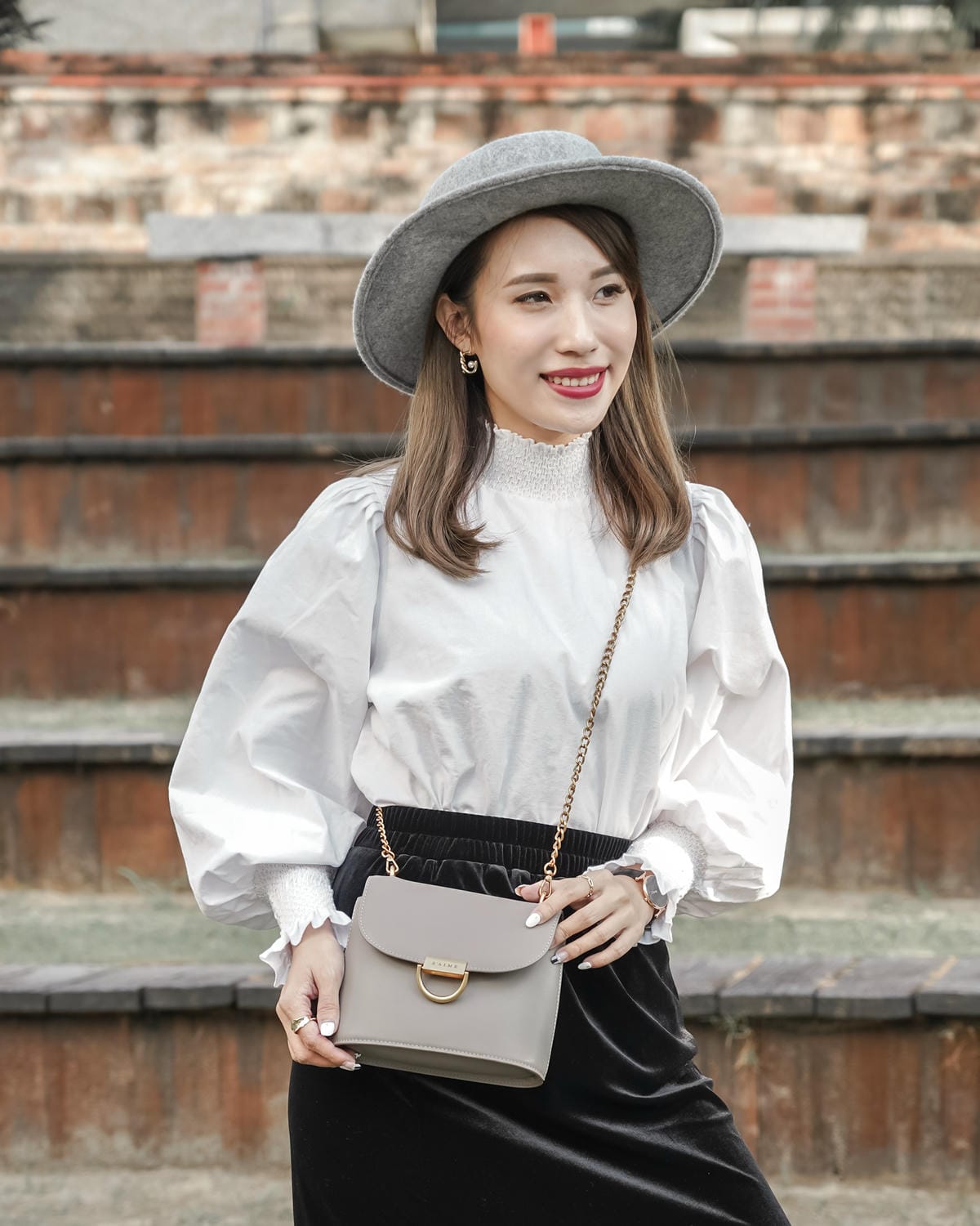 S’AIME東京企劃 年末派對包 新年招財長夾推薦 真皮COCO MINI 撞色鍊條包 多隔層小方包 真皮圓弧打釘拉鍊長夾 時尚美包超好搭18.jpg S’AIME東京企劃 年末派對包 新年招財長夾推薦 真皮COCO MINI 撞色鍊條包 多隔層小方包 真皮圓弧打釘拉鍊長夾 時尚美包超好搭18.jpg