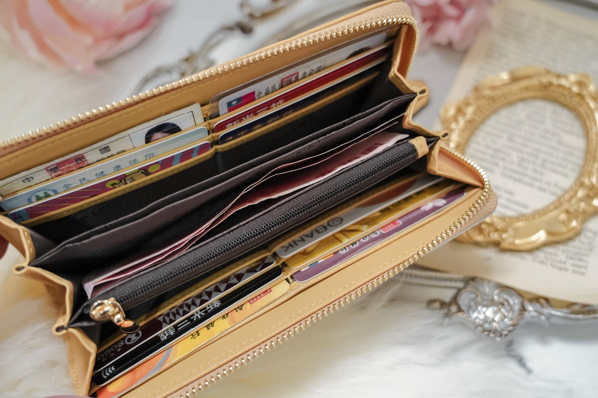 S’AIME東京企劃 年末派對包 新年招財長夾推薦 真皮COCO MINI 撞色鍊條包 多隔層小方包 真皮圓弧打釘拉鍊長夾 時尚美包超好搭47.jpg S’AIME東京企劃 年末派對包 新年招財長夾推薦 真皮COCO MINI 撞色鍊條包 多隔層小方包 真皮圓弧打釘拉鍊長夾 時尚美包超好搭47.jpg