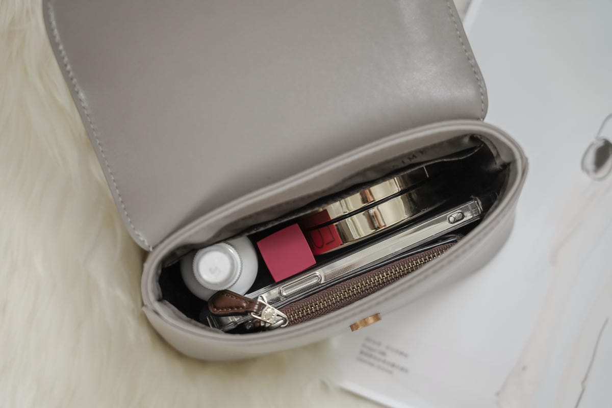 S’AIME東京企劃 年末派對包 新年招財長夾推薦 真皮COCO MINI 撞色鍊條包 多隔層小方包 真皮圓弧打釘拉鍊長夾 時尚美包超好搭9.jpg S’AIME東京企劃 年末派對包 新年招財長夾推薦 真皮COCO MINI 撞色鍊條包 多隔層小方包 真皮圓弧打釘拉鍊長夾 時尚美包超好搭9.jpg