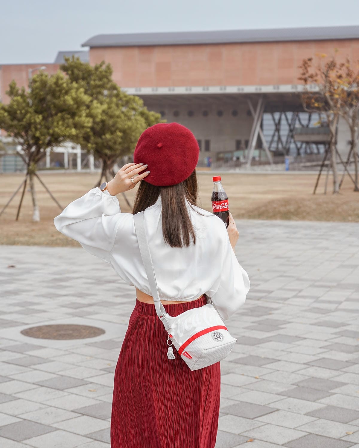 Kipling Coca-Cola 聯名款 百搭包款 2021走春潮流單品推薦15A.jpg Kipling Coca-Cola 聯名款 百搭包款 2021走春潮流單品推薦15A.jpg