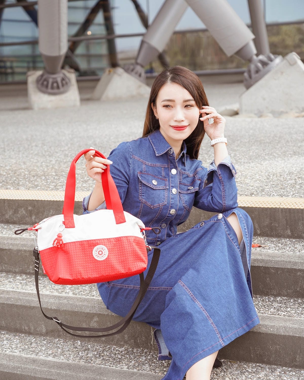 Kipling Coca-Cola 聯名款 百搭包款 2021走春潮流單品推薦18.JPG Kipling Coca-Cola 聯名款 百搭包款 2021走春潮流單品推薦18.JPG