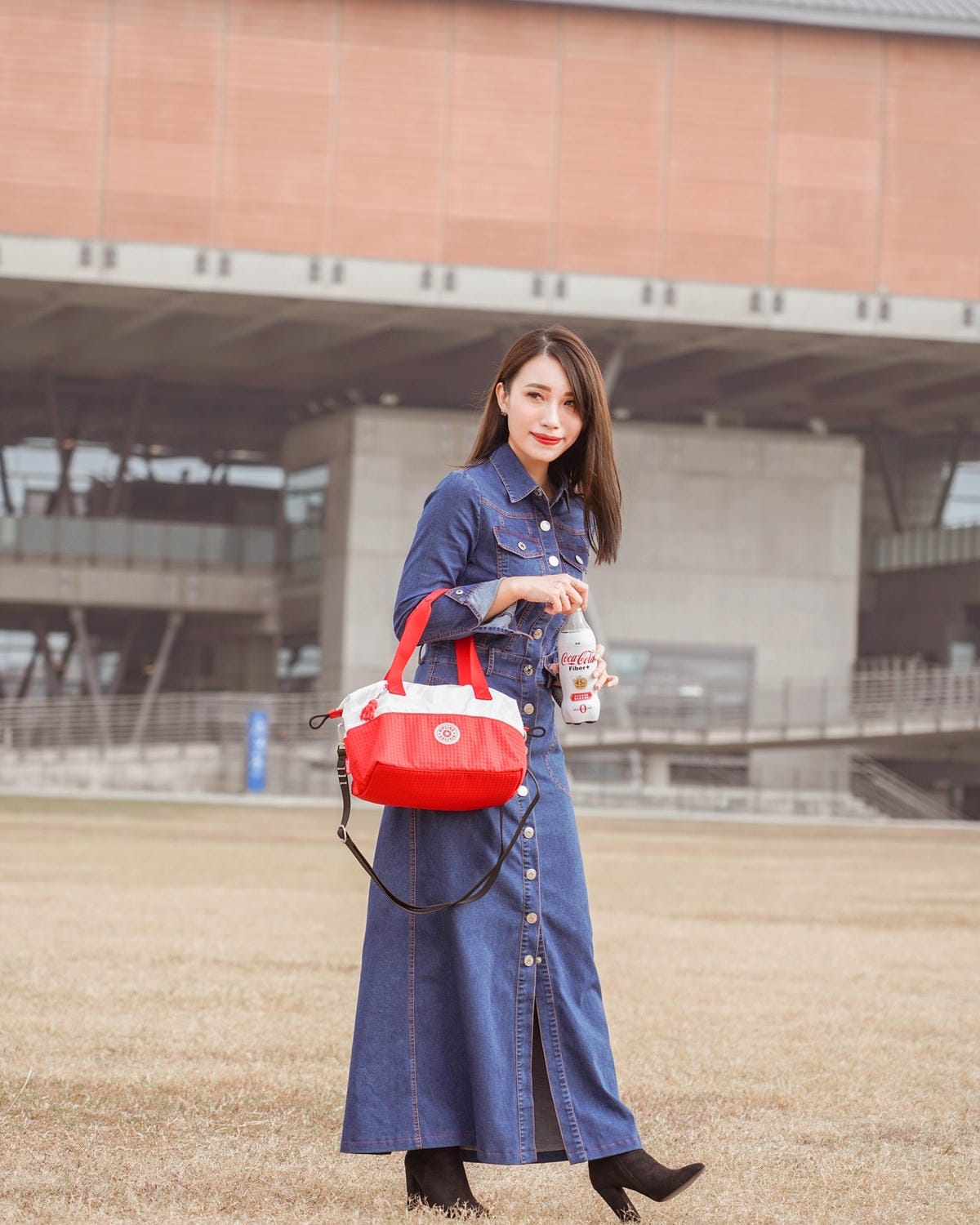 Kipling Coca-Cola 聯名款 百搭包款 2021走春潮流單品推薦29.JPG Kipling Coca-Cola 聯名款 百搭包款 2021走春潮流單品推薦29.JPG