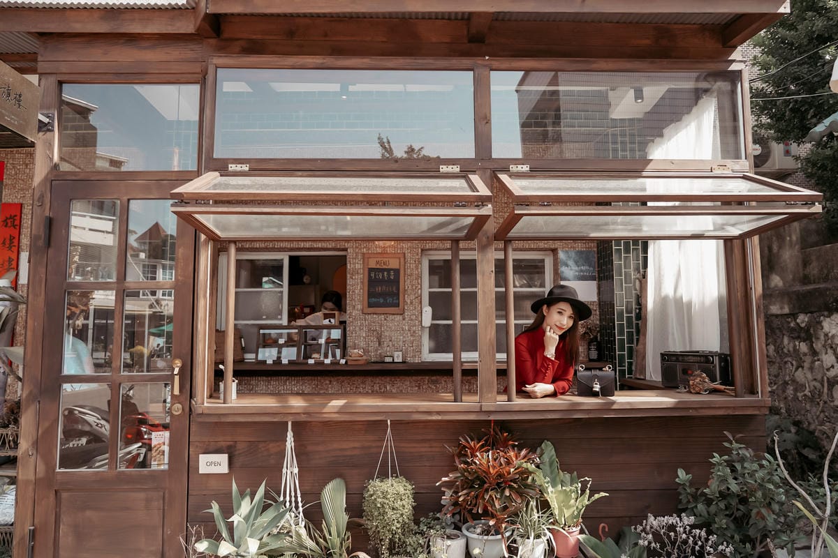 台南安平 伯虎在旗樓 街邊立食店專賣肉桂捲、可麗露、可頌甜點 伯虎在二樓街邊店3.jpg 台南安平 伯虎在旗樓 街邊立食店專賣肉桂捲、可麗露、可頌甜點 伯虎在二樓街邊店3.jpg