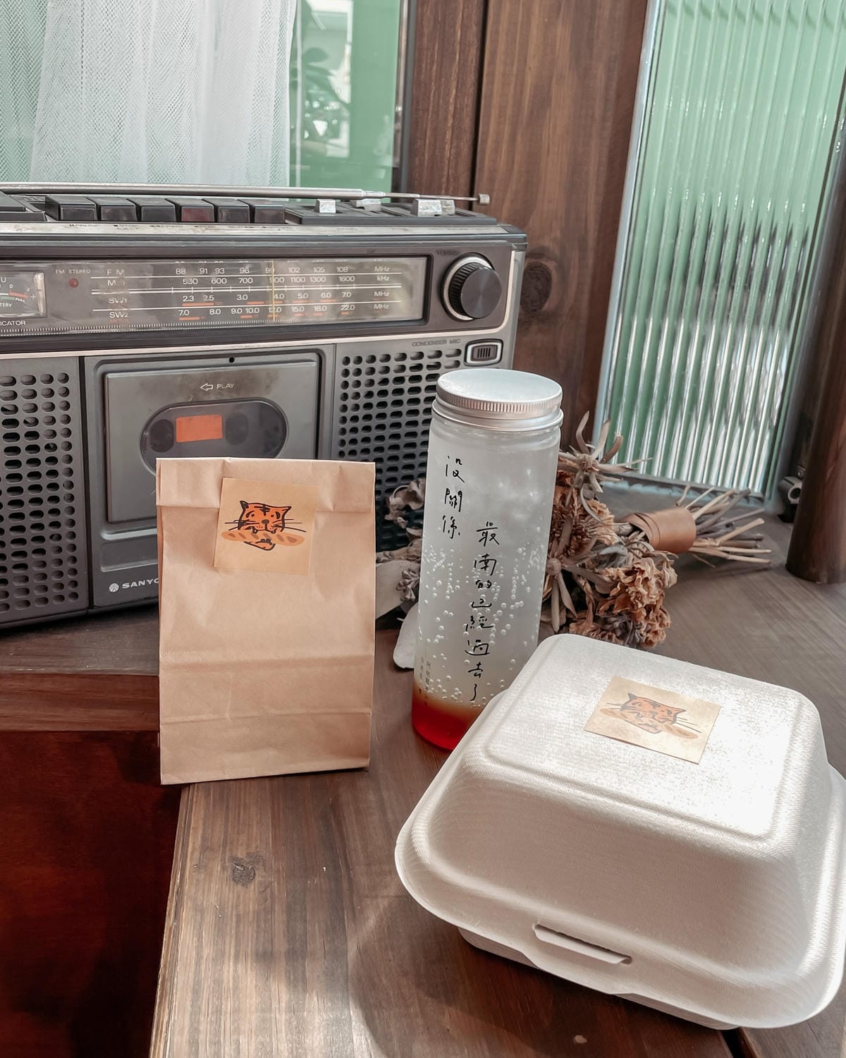 台南安平 伯虎在旗樓 街邊立食店專賣肉桂捲、可麗露、可頌甜點 伯虎在二樓街邊店19.JPG 台南安平 伯虎在旗樓 街邊立食店專賣肉桂捲、可麗露、可頌甜點 伯虎在二樓街邊店19.JPG