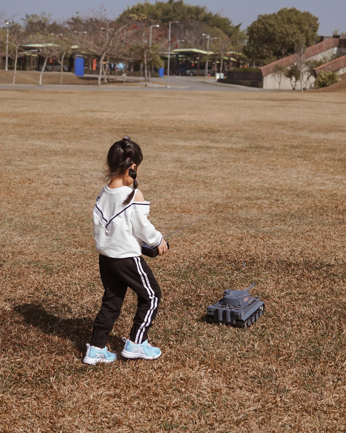 ASICS亞瑟士童鞋 穿搭LOOKBOOK 時尚外型又好穿 適合學齡前兒童47.jpg ASICS亞瑟士童鞋 穿搭LOOKBOOK 時尚外型又好穿 適合學齡前兒童47.jpg