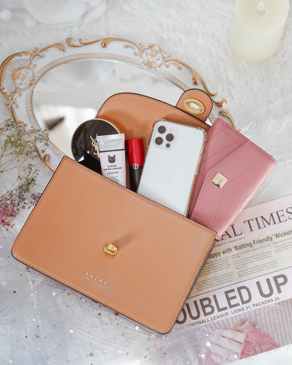 S’AIME東京企劃 春遊必備包款 實用百搭推薦 真皮圓轉鎖手提兩用小方包 仙境馬鞍包 真皮信封掀蓋方塊中夾 10.JPG S’AIME東京企劃 春遊必備包款 實用百搭推薦 真皮圓轉鎖手提兩用小方包 仙境馬鞍包 真皮信封掀蓋方塊中夾 10.JPG