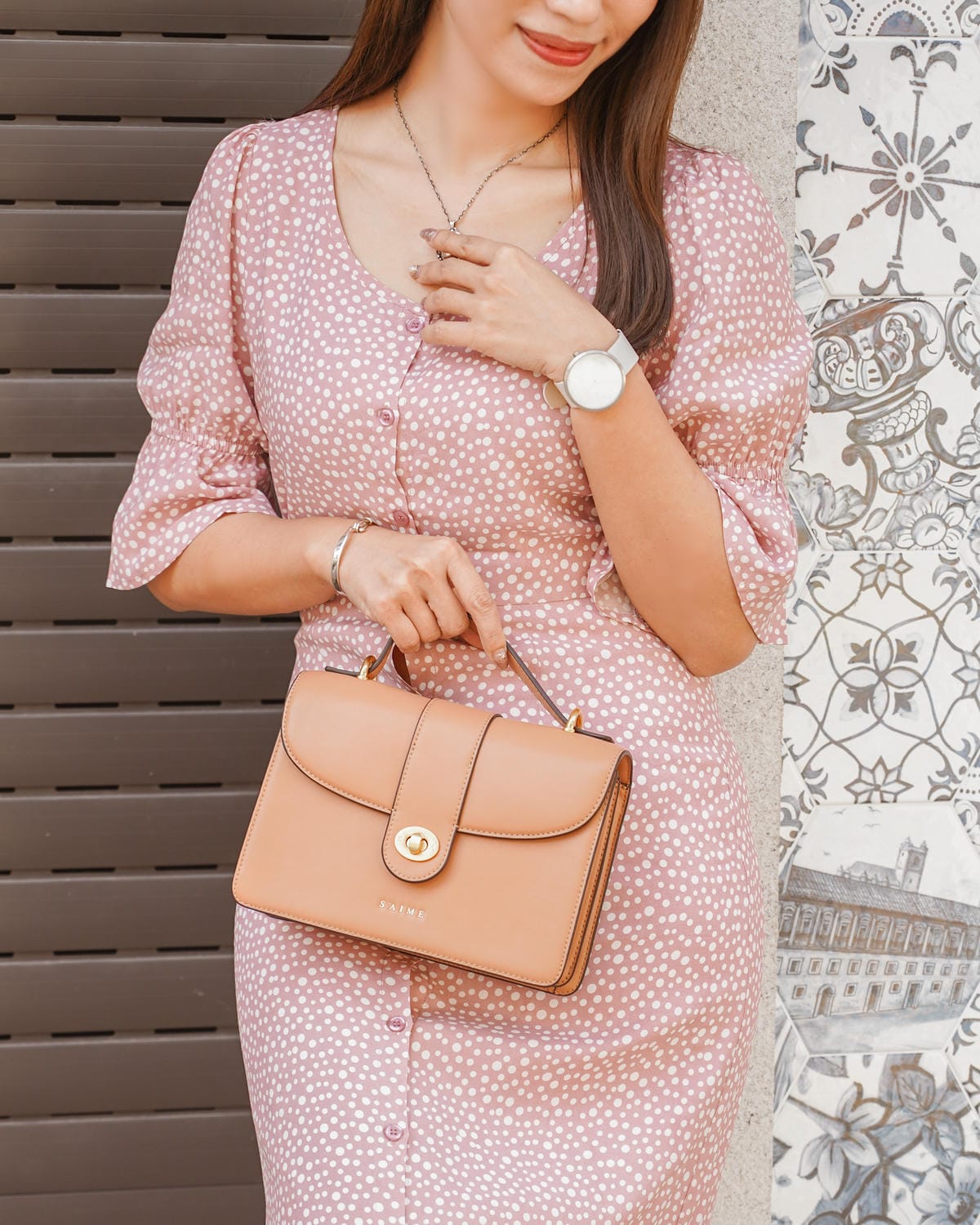 S’AIME東京企劃 春遊必備包款 實用百搭推薦 真皮圓轉鎖手提兩用小方包 仙境馬鞍包 真皮信封掀蓋方塊中夾 22.JPG S’AIME東京企劃 春遊必備包款 實用百搭推薦 真皮圓轉鎖手提兩用小方包 仙境馬鞍包 真皮信封掀蓋方塊中夾 22.JPG