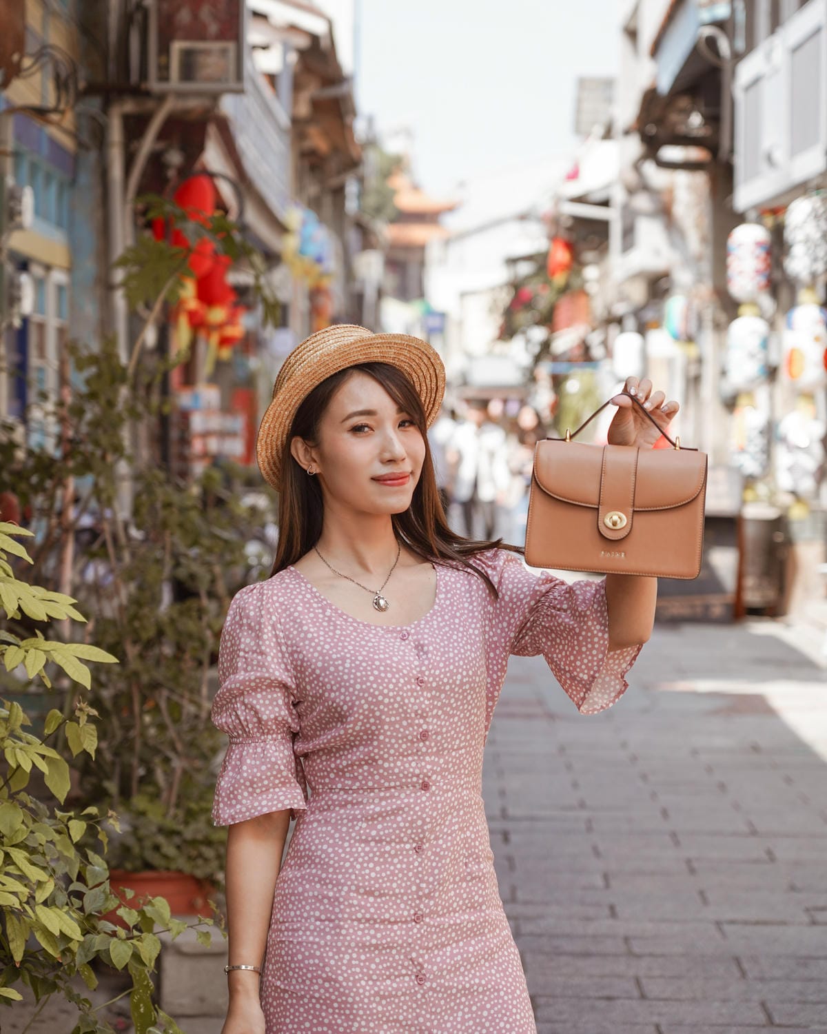 S’AIME東京企劃 春遊必備包款 實用百搭推薦 真皮圓轉鎖手提兩用小方包 仙境馬鞍包 真皮信封掀蓋方塊中夾 19.JPG S’AIME東京企劃 春遊必備包款 實用百搭推薦 真皮圓轉鎖手提兩用小方包 仙境馬鞍包 真皮信封掀蓋方塊中夾 19.JPG