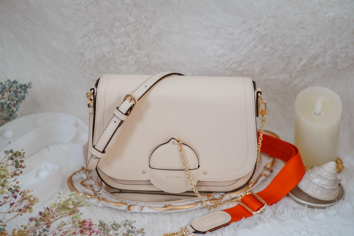 S’AIME東京企劃 春遊必備包款 實用百搭推薦 真皮圓轉鎖手提兩用小方包 仙境馬鞍包 真皮信封掀蓋方塊中夾 33.JPG S’AIME東京企劃 春遊必備包款 實用百搭推薦 真皮圓轉鎖手提兩用小方包 仙境馬鞍包 真皮信封掀蓋方塊中夾 33.JPG