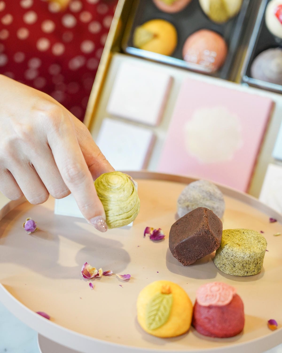 舊振南喜餅 質感花伴禮盒登場 品味漢餅美學 精品中式喜餅推薦 @高雄舊振南漢餅文化館29.jpg 舊振南喜餅 質感花伴禮盒登場 品味漢餅美學 精品中式喜餅推薦 @高雄舊振南漢餅文化館29.jpg