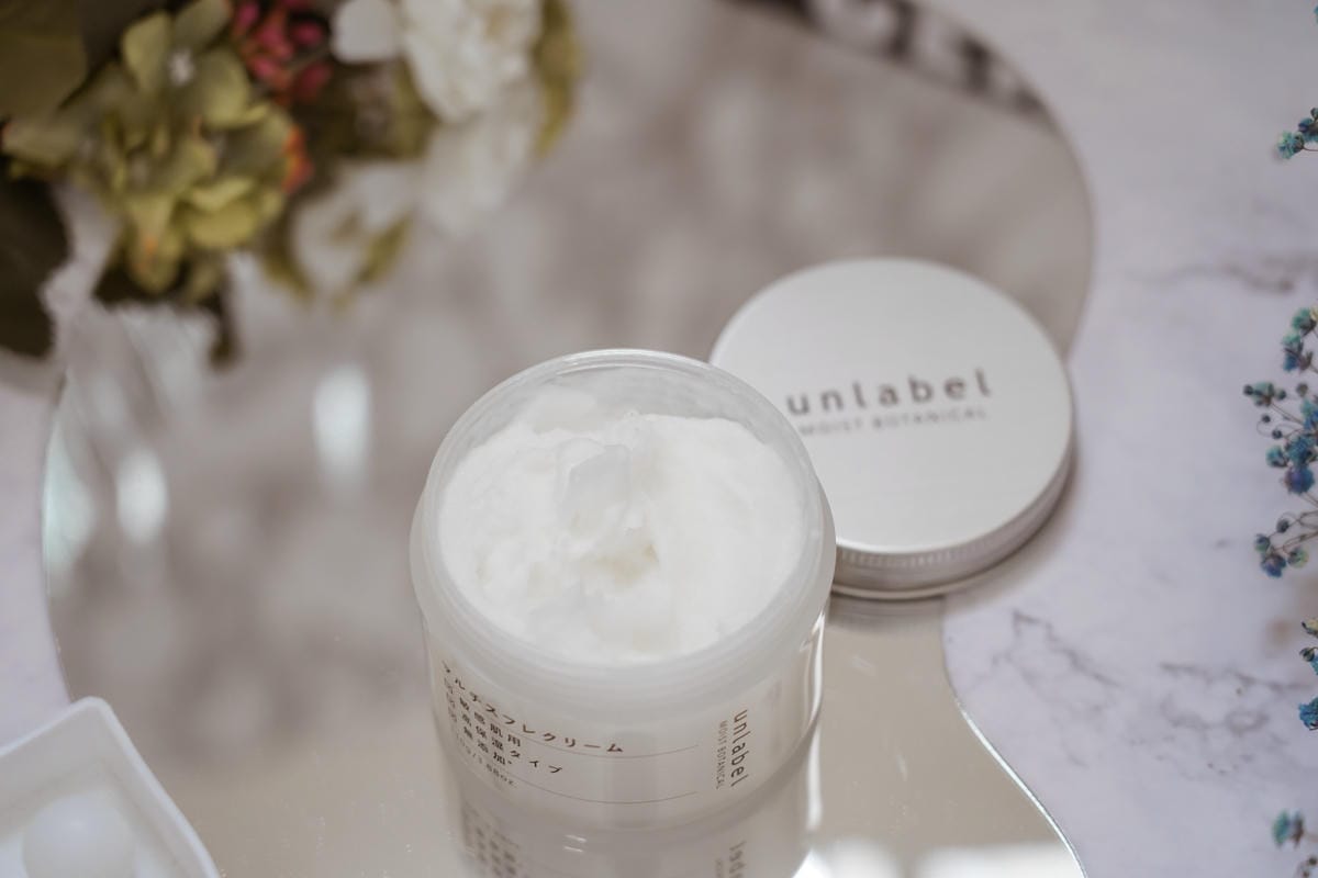 乾燥急救星 unlabel植萃高保濕美容液 植萃舒芙蕾高保濕霜 1+1 日夜保濕不間斷21.JPG