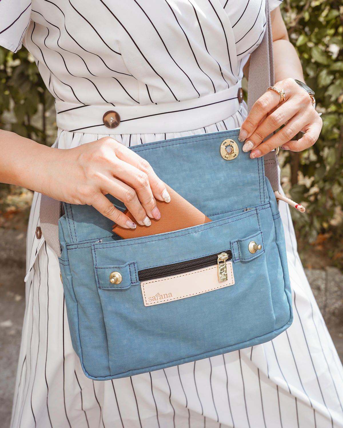 satana Soldier 舒心生活斜肩包 帶領體驗更美好生活 2021年度暢銷色煙灰藍必收18.jpg satana Soldier 舒心生活斜肩包 帶領體驗更美好生活 2021年度暢銷色煙灰藍必收18.jpg