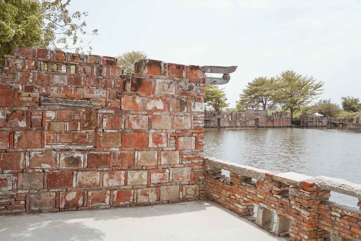 台南學甲景點 老塘湖藝術村 體驗宮廷古裝 悠遊復古懷舊古城 文內有優惠門票50.jpg 台南學甲景點 老塘湖藝術村 體驗宮廷古裝 悠遊復古懷舊古城 文內有優惠門票50.jpg