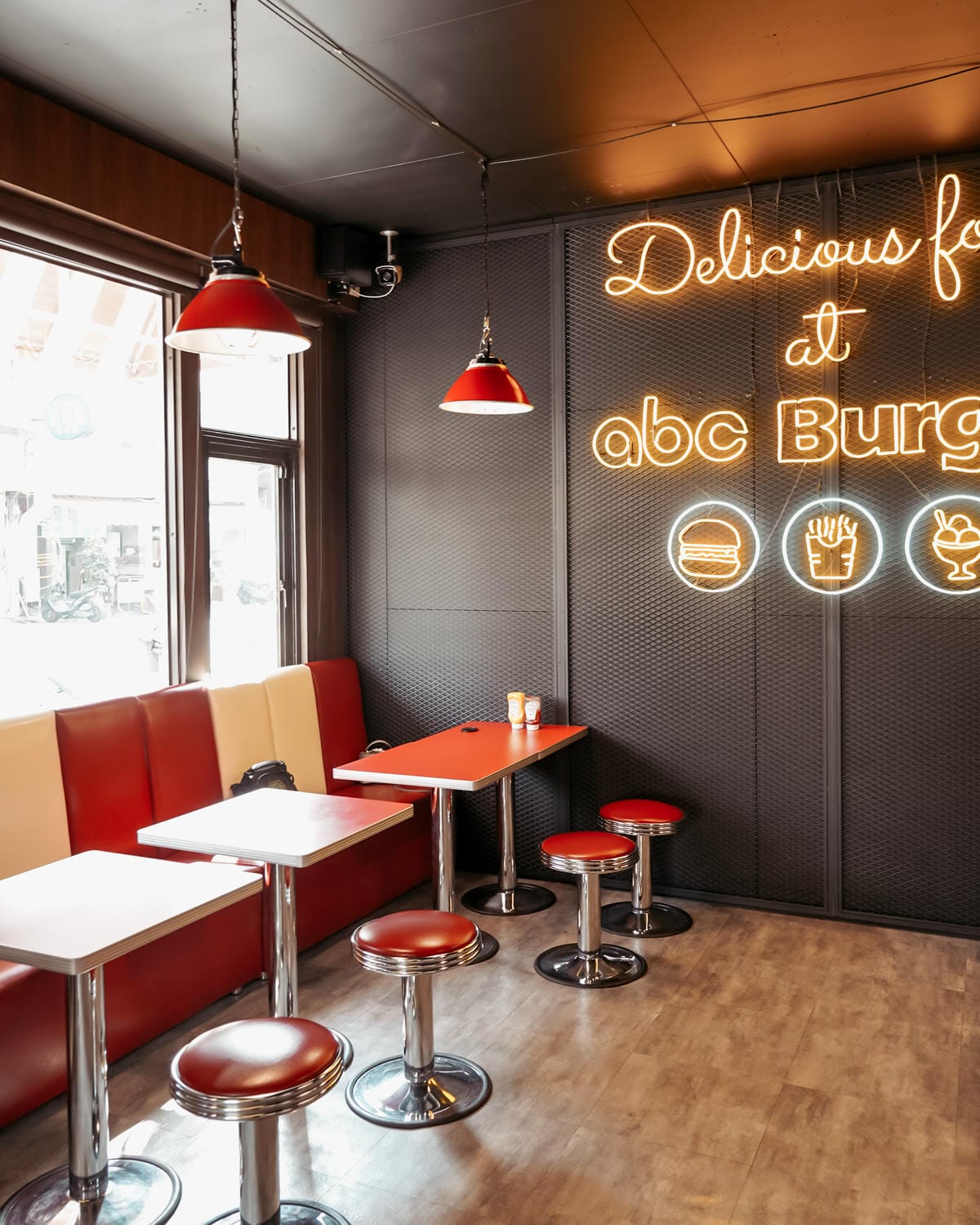 台南中西區美食 ABC BURGER 美式復古漢堡店 手拍漢堡肉 雙層花生醬牛肉堡必吃4.JPG 台南中西區美食 ABC BURGER 美式復古漢堡店 手拍漢堡肉 雙層花生醬牛肉堡必吃4.JPG