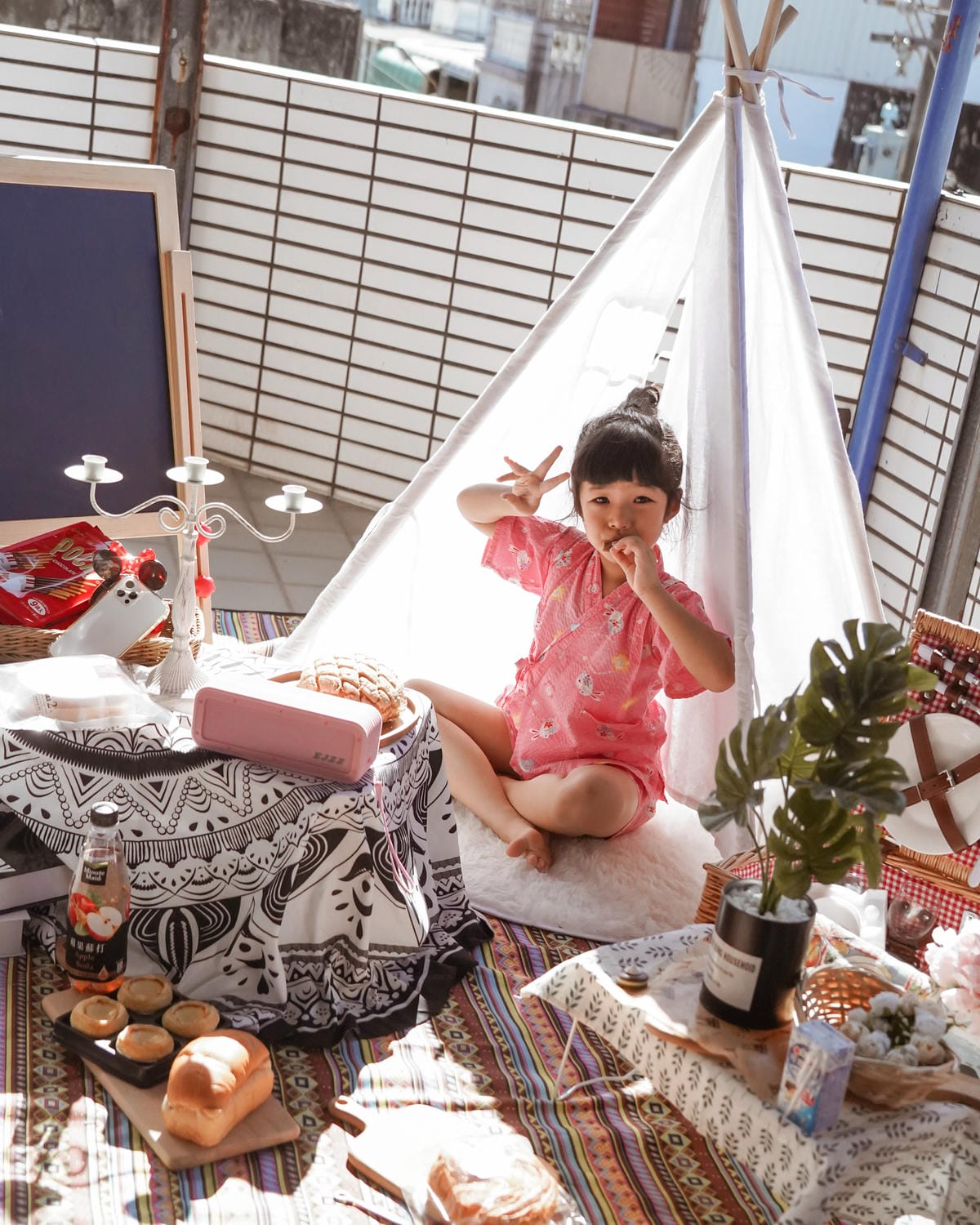 質感生活 EXJ 2021 PANTONE藍牙5.0無線音響喇叭 居家 戶外隨時享有好音質 EJZZ歐爵國際21.jpg 質感生活 EXJ 2021 PANTONE藍牙5.0無線音響喇叭 居家 戶外隨時享有好音質 EJZZ歐爵國際21.jpg