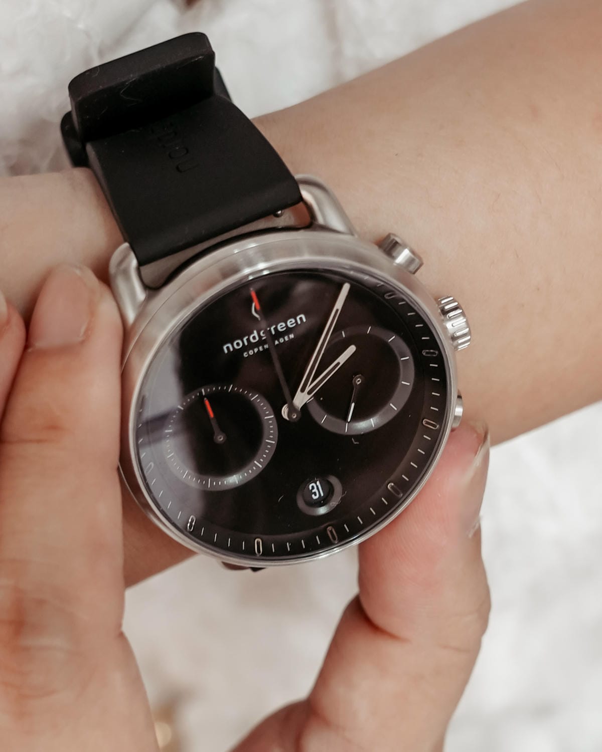 NORDGREEN 最愛夏日單品 Pioneer極夜黑錶盤極夜黑矽膠錶帶 內有85折扣碼12.jpg NORDGREEN 最愛夏日單品 Pioneer極夜黑錶盤極夜黑矽膠錶帶 內有85折扣碼12.jpg