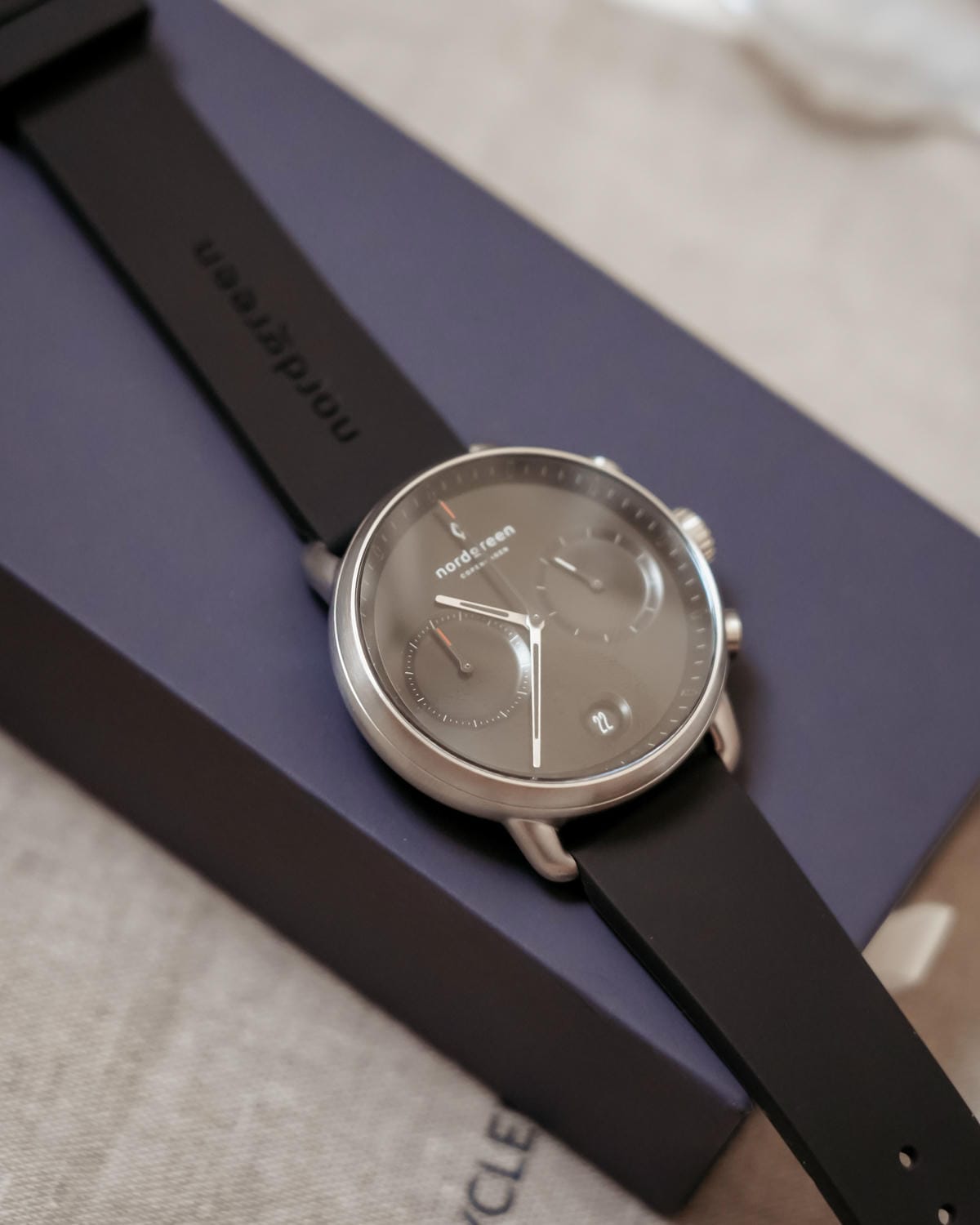 NORDGREEN 最愛夏日單品 Pioneer極夜黑錶盤極夜黑矽膠錶帶 內有85折扣碼9.jpg NORDGREEN 最愛夏日單品 Pioneer極夜黑錶盤極夜黑矽膠錶帶 內有85折扣碼9.jpg