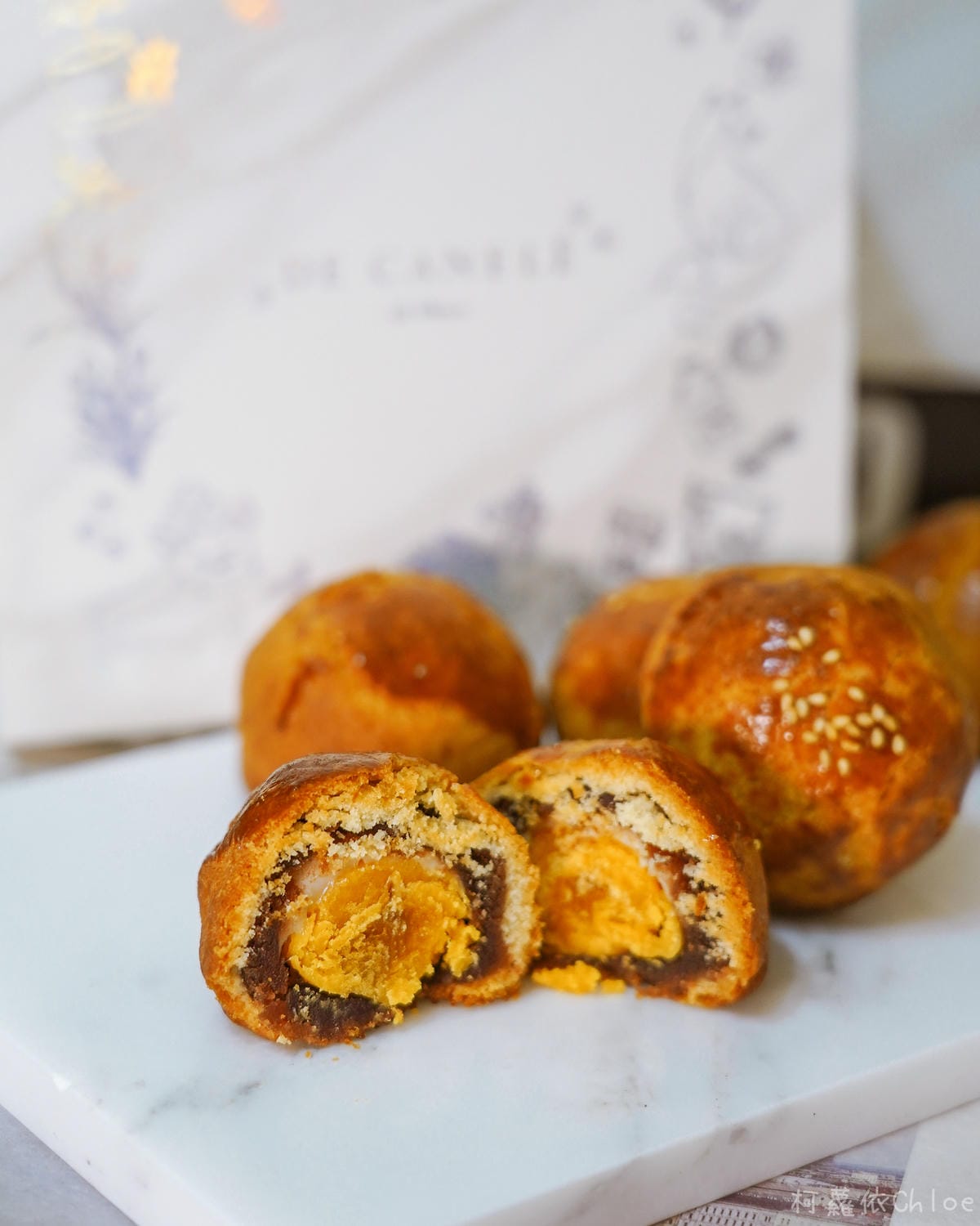 台南甜點 De Canelé。露露麗麗 波蘿蛋黃酥 法式甜點店中秋限定1 (2).jpg 台南甜點 De Canelé。露露麗麗 波蘿蛋黃酥 法式甜點店中秋限定1 (2).jpg