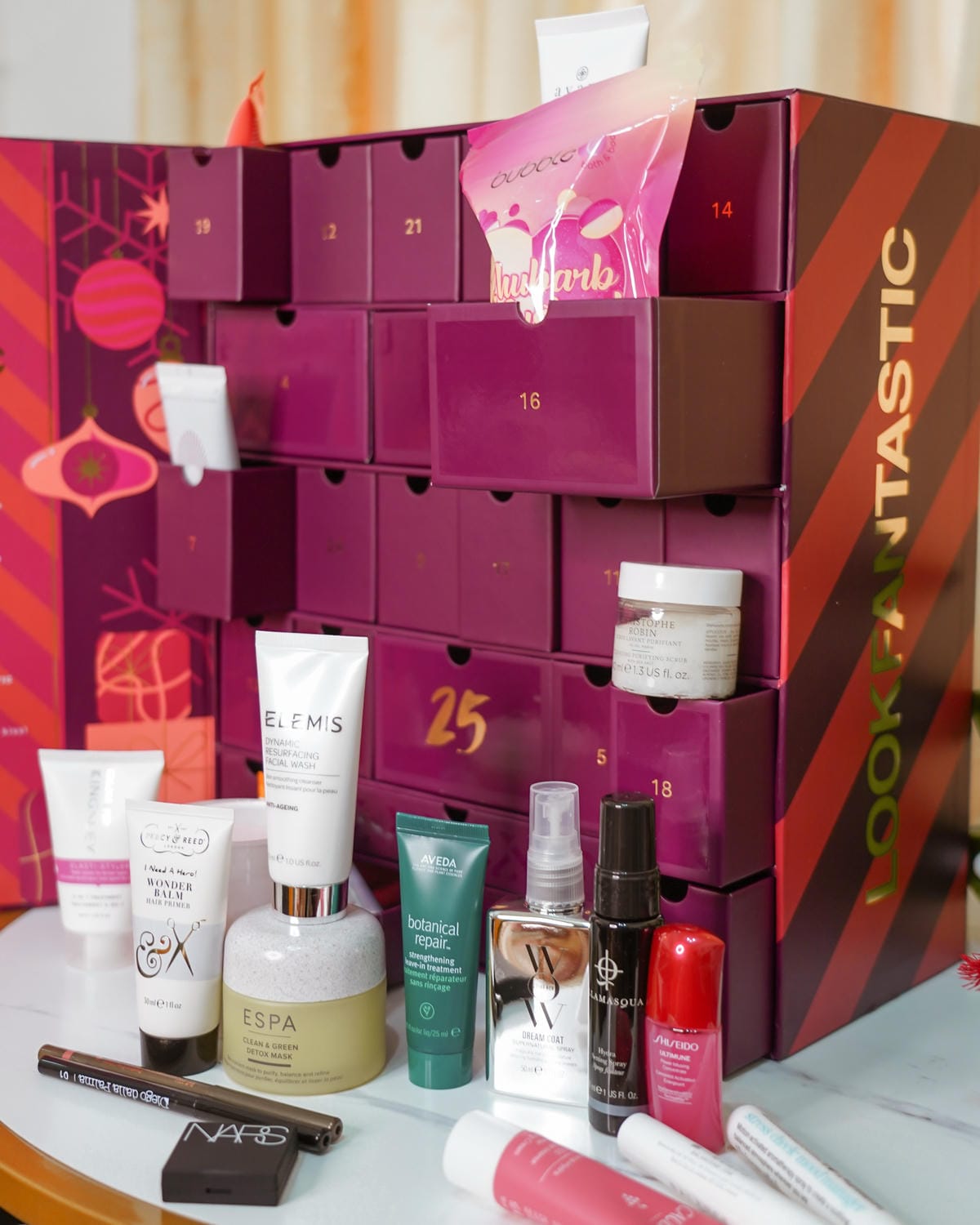 開箱 2021 LOOKFANTASTIC 聖誕倒數日曆禮盒 聖誕禮物 每天充滿驚喜25樣美妝品5.jpg 開箱 2021 LOOKFANTASTIC 聖誕倒數日曆禮盒 聖誕禮物 每天充滿驚喜25樣美妝品5.jpg