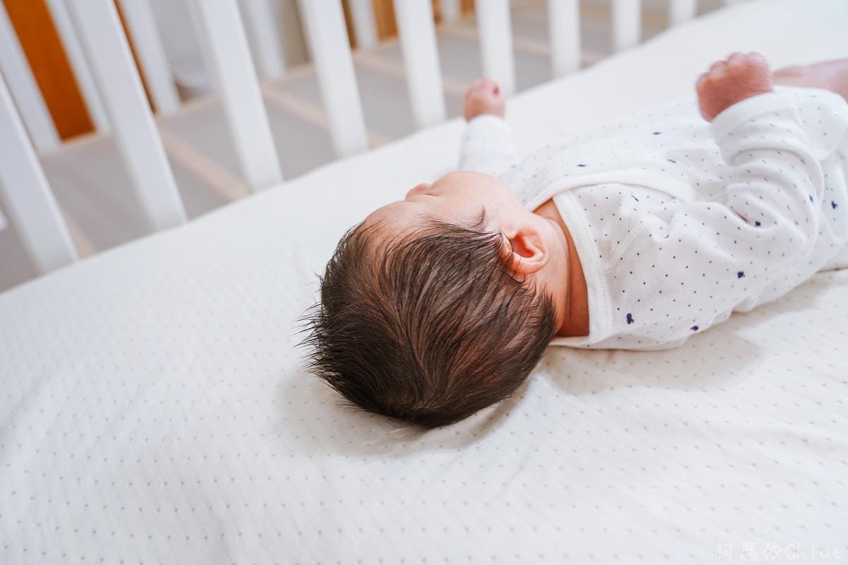 嬰兒床墊推薦 airwave二代水洗床墊 透氣可水洗客製化尺寸讓寶寶睡得舒適更安心23.jpg 嬰兒床墊推薦 airwave二代水洗床墊 透氣可水洗客製化尺寸讓寶寶睡得舒適更安心23.jpg