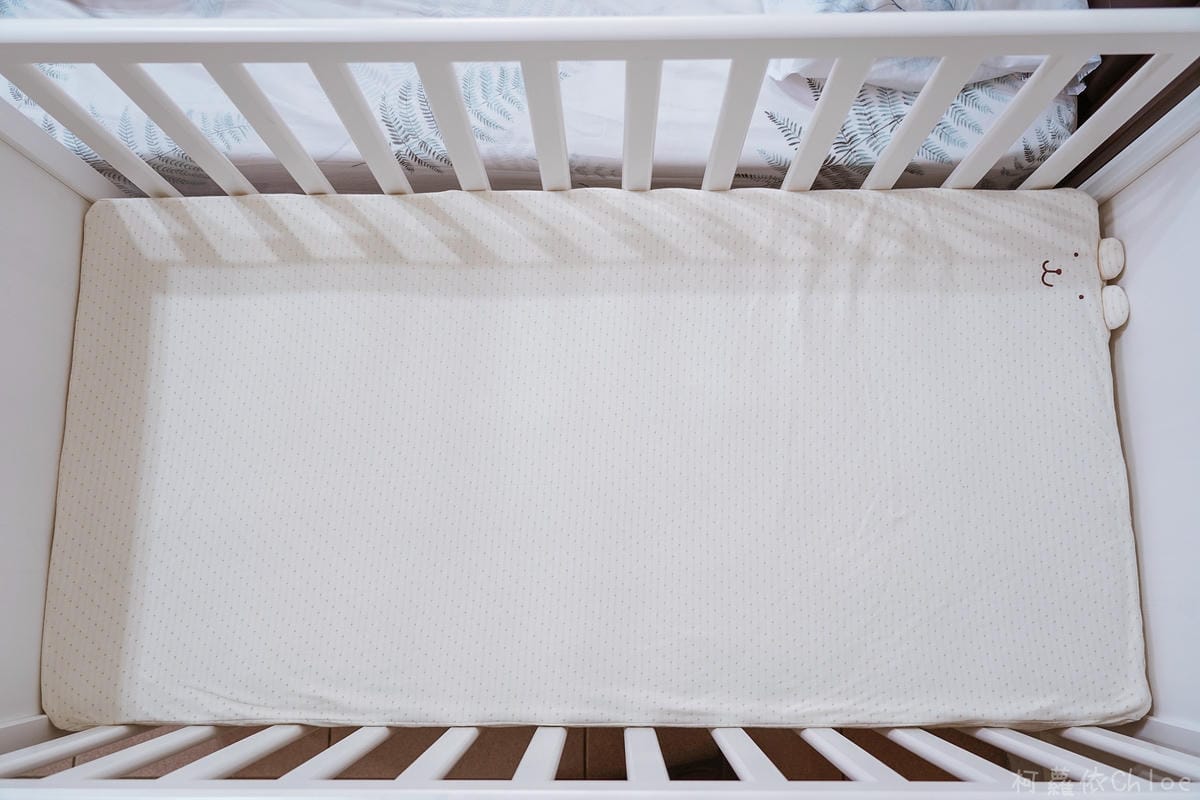 嬰兒床墊推薦 airwave二代水洗床墊 透氣可水洗客製化尺寸讓寶寶睡得舒適更安心9.jpg 嬰兒床墊推薦 airwave二代水洗床墊 透氣可水洗客製化尺寸讓寶寶睡得舒適更安心9.jpg