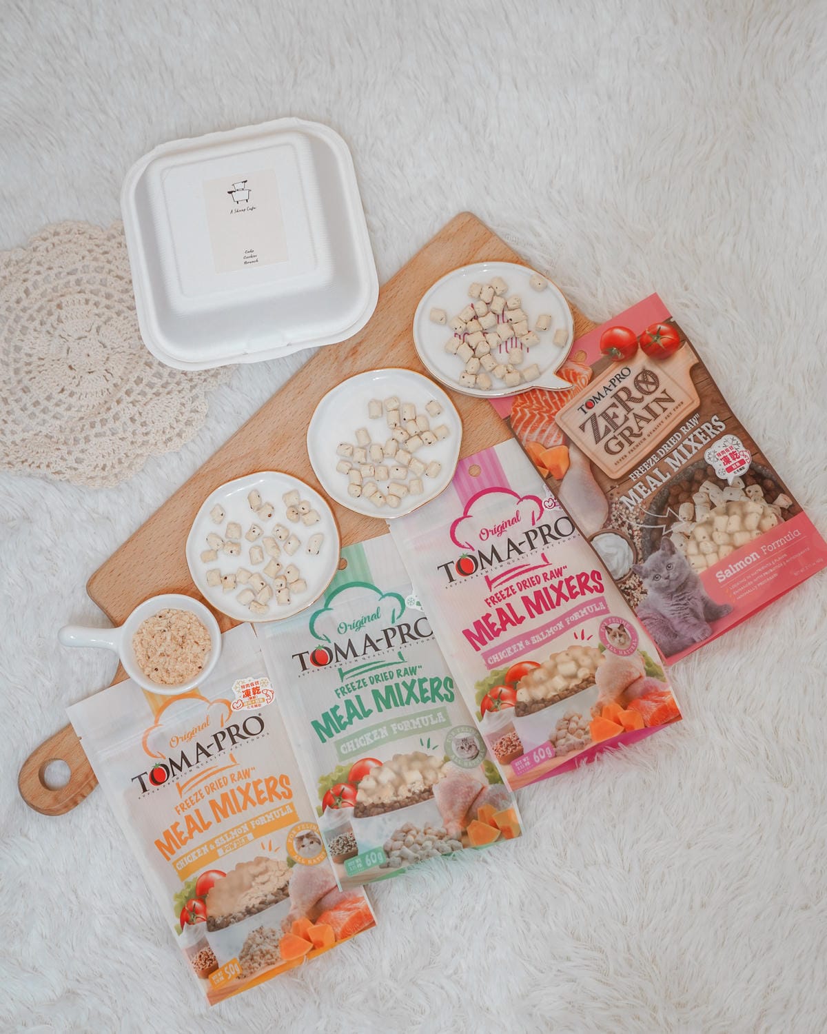 貓零食推薦 優格寵物食譜 鮮肉佐餐凍乾 嗜口性佳挑食貓咪也無法抗拒 餐餐美味化毛輔助36A.jpg