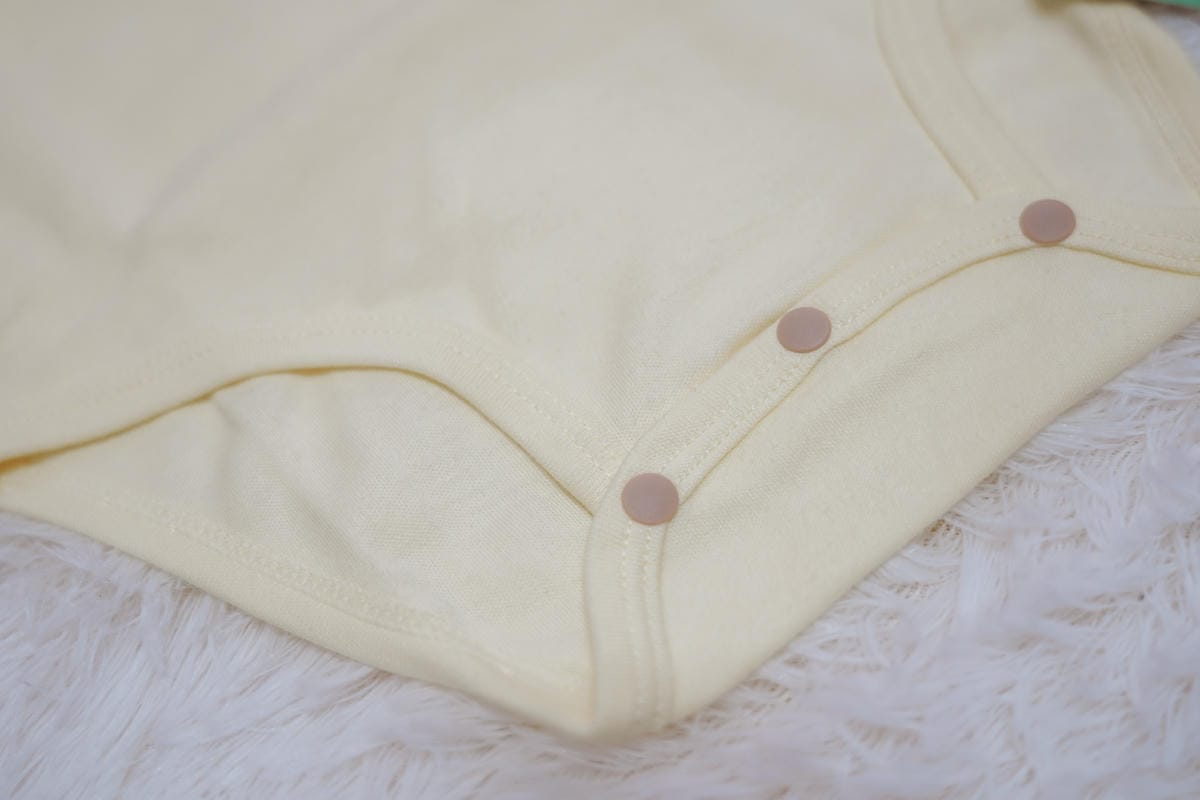 Uneed寶寶彌月禮盒 MIT童裝 親膚呵護寶寶肌膚 新生兒實用包衣 口水巾 圍兜 包巾 周歲禮盒推薦40.jpg Uneed寶寶彌月禮盒 MIT童裝 親膚呵護寶寶肌膚 新生兒實用包衣 口水巾 圍兜 包巾 周歲禮盒推薦40.jpg