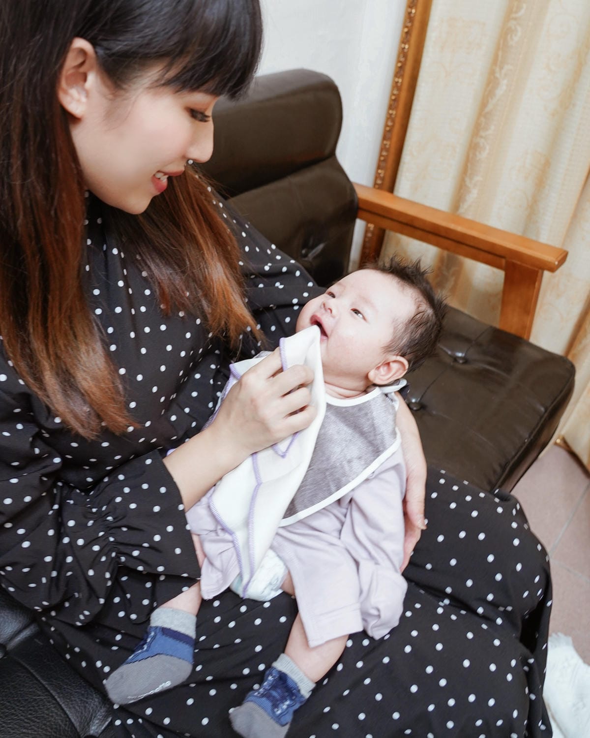 Uneed寶寶彌月禮盒 MIT童裝 親膚呵護寶寶肌膚 新生兒實用包衣 口水巾 圍兜 包巾 周歲禮盒推薦33.jpg Uneed寶寶彌月禮盒 MIT童裝 親膚呵護寶寶肌膚 新生兒實用包衣 口水巾 圍兜 包巾 周歲禮盒推薦33.jpg