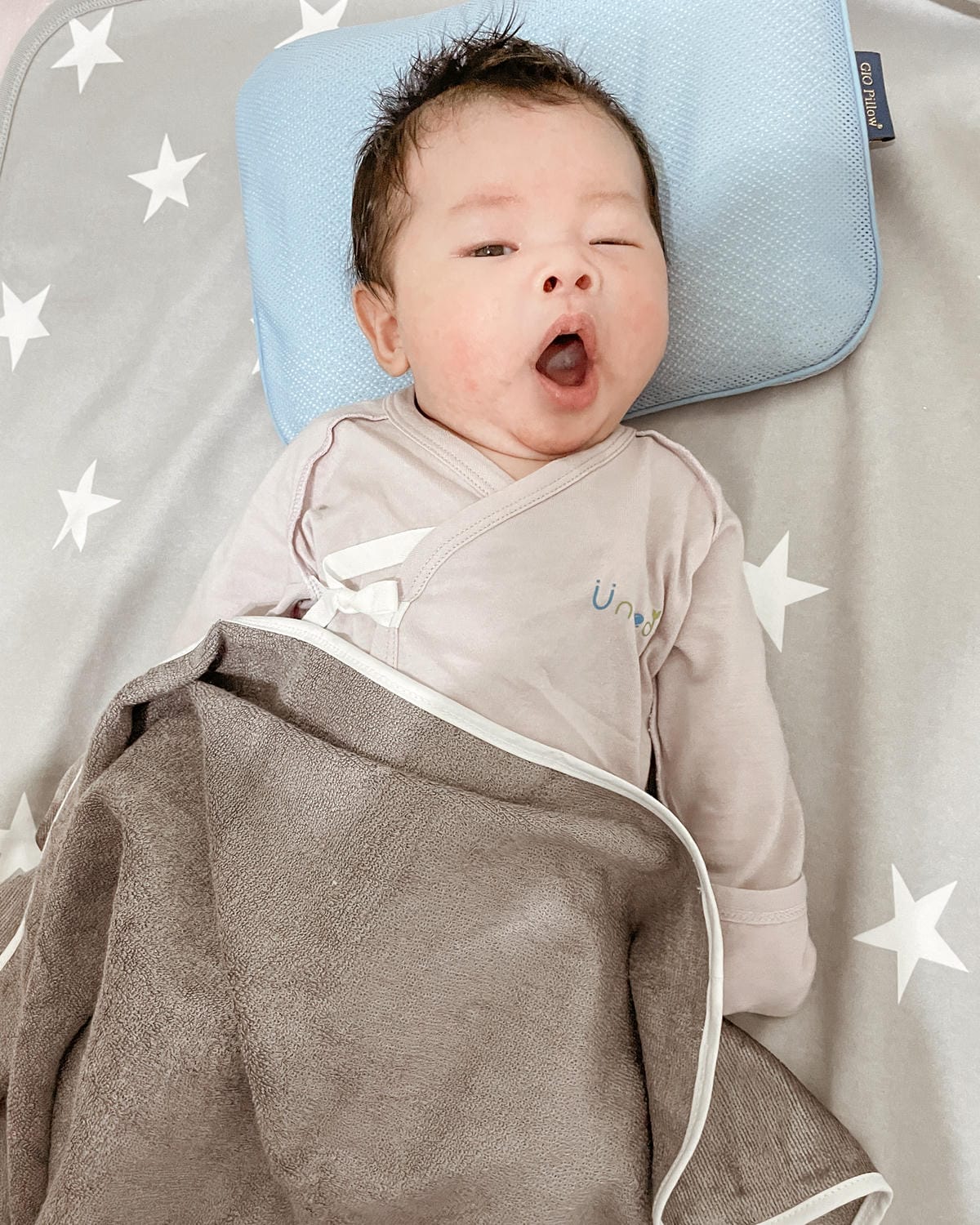 Uneed寶寶彌月禮盒 MIT童裝 親膚呵護寶寶肌膚 新生兒實用包衣 口水巾 圍兜 包巾 周歲禮盒推薦23.jpg Uneed寶寶彌月禮盒 MIT童裝 親膚呵護寶寶肌膚 新生兒實用包衣 口水巾 圍兜 包巾 周歲禮盒推薦23.jpg