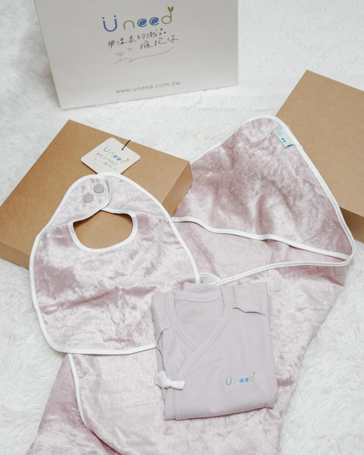 Uneed寶寶彌月禮盒 MIT童裝 親膚呵護寶寶肌膚 新生兒實用包衣 口水巾 圍兜 包巾 周歲禮盒推薦36.jpg Uneed寶寶彌月禮盒 MIT童裝 親膚呵護寶寶肌膚 新生兒實用包衣 口水巾 圍兜 包巾 周歲禮盒推薦36.jpg