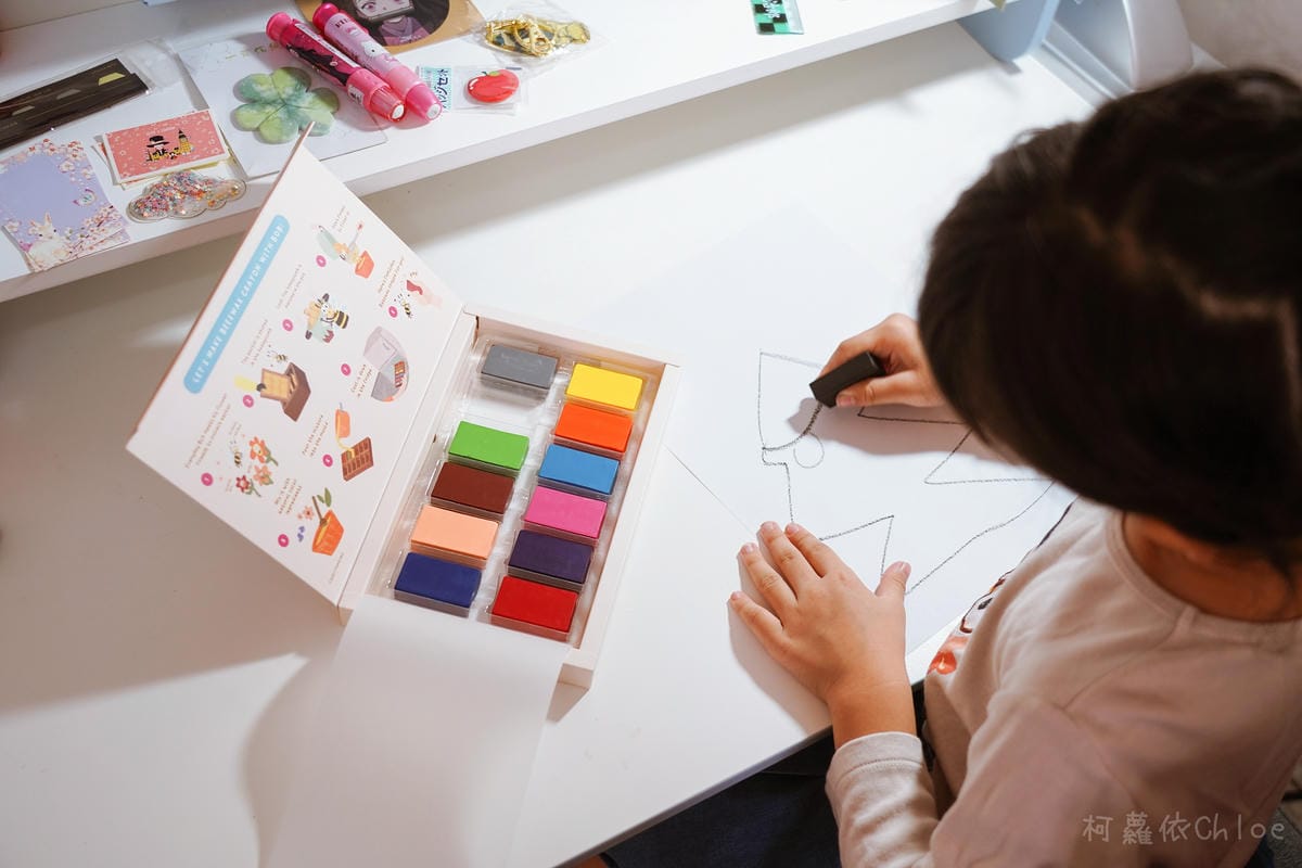 團購 Familidoo 米多 12色蜂蠟筆 有機矽膠黏土 療癒黏土 無毒安心好好玩11.jpg 團購 Familidoo 米多 12色蜂蠟筆 有機矽膠黏土 療癒黏土 無毒安心好好玩11.jpg