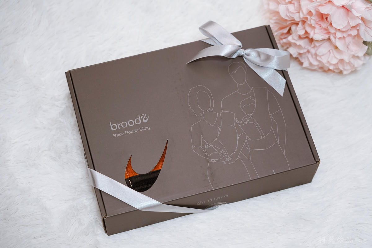 育兒用品開箱 Nizio BroodFit 天使之翼口袋背巾 爸爸媽媽都適合揹2.jpg 育兒用品開箱 Nizio BroodFit 天使之翼口袋背巾 爸爸媽媽都適合揹2.jpg