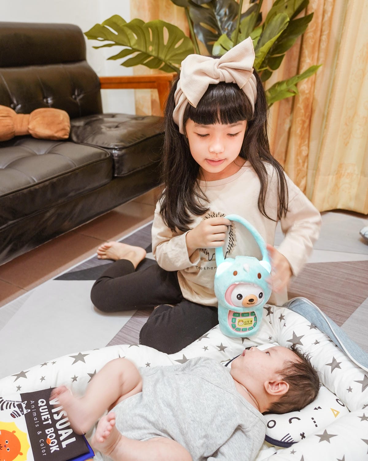 小牛津 育兒安撫神器開箱 365帽T熊故事機 布書 固齒器 企鵝寶貝 獨家首團114結團22.jpg 小牛津 育兒安撫神器開箱 365帽T熊故事機 布書 固齒器 企鵝寶貝 獨家首團114結團22.jpg