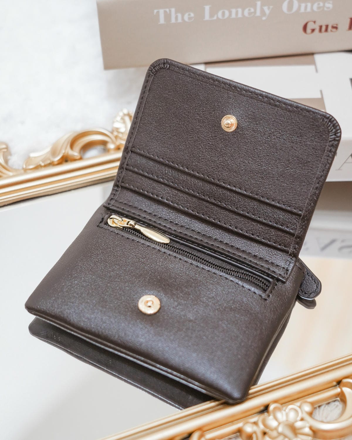 S’AIME東京企劃 2022新款推薦 真皮樂圈撞色直式小方包 小樂吳思賢藝人代言款 手機手腕包卡片零錢夾42.jpg S’AIME東京企劃 2022新款推薦 真皮樂圈撞色直式小方包 小樂吳思賢藝人代言款 手機手腕包卡片零錢夾42.jpg