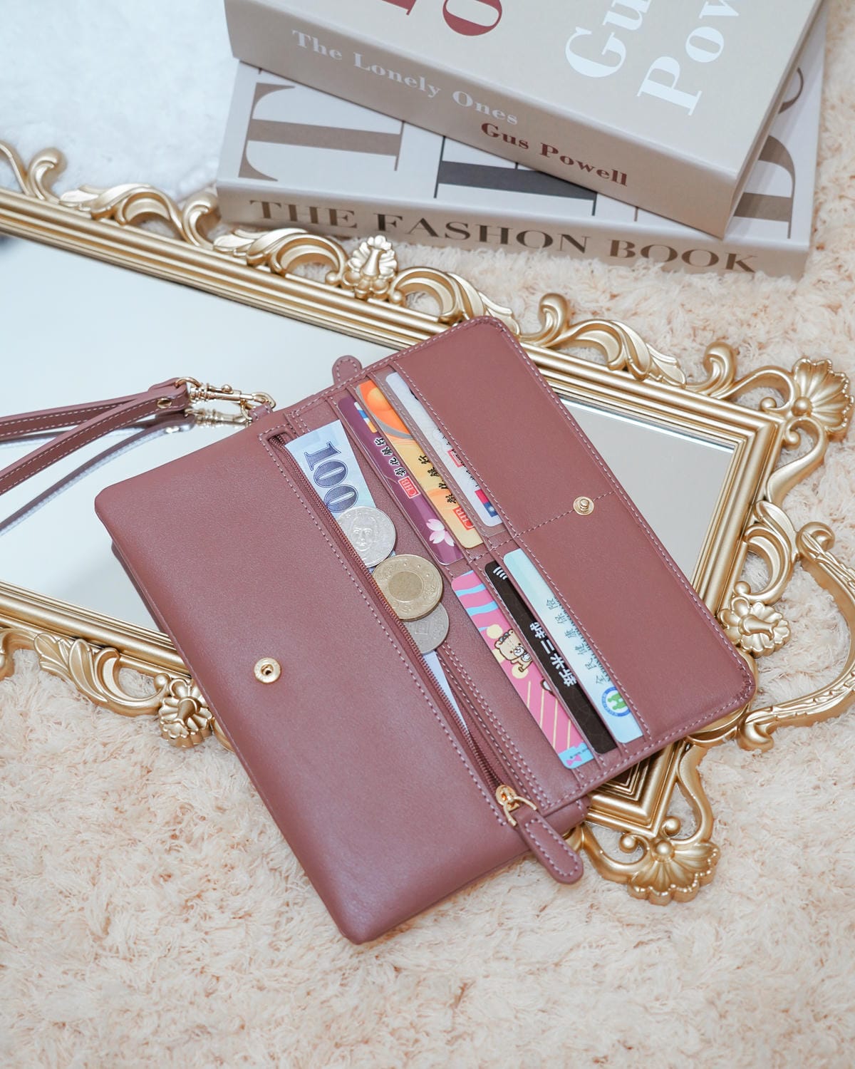 S’AIME東京企劃 2022新款推薦 真皮樂圈撞色直式小方包 小樂吳思賢藝人代言款 手機手腕包卡片零錢夾27.jpg S’AIME東京企劃 2022新款推薦 真皮樂圈撞色直式小方包 小樂吳思賢藝人代言款 手機手腕包卡片零錢夾27.jpg