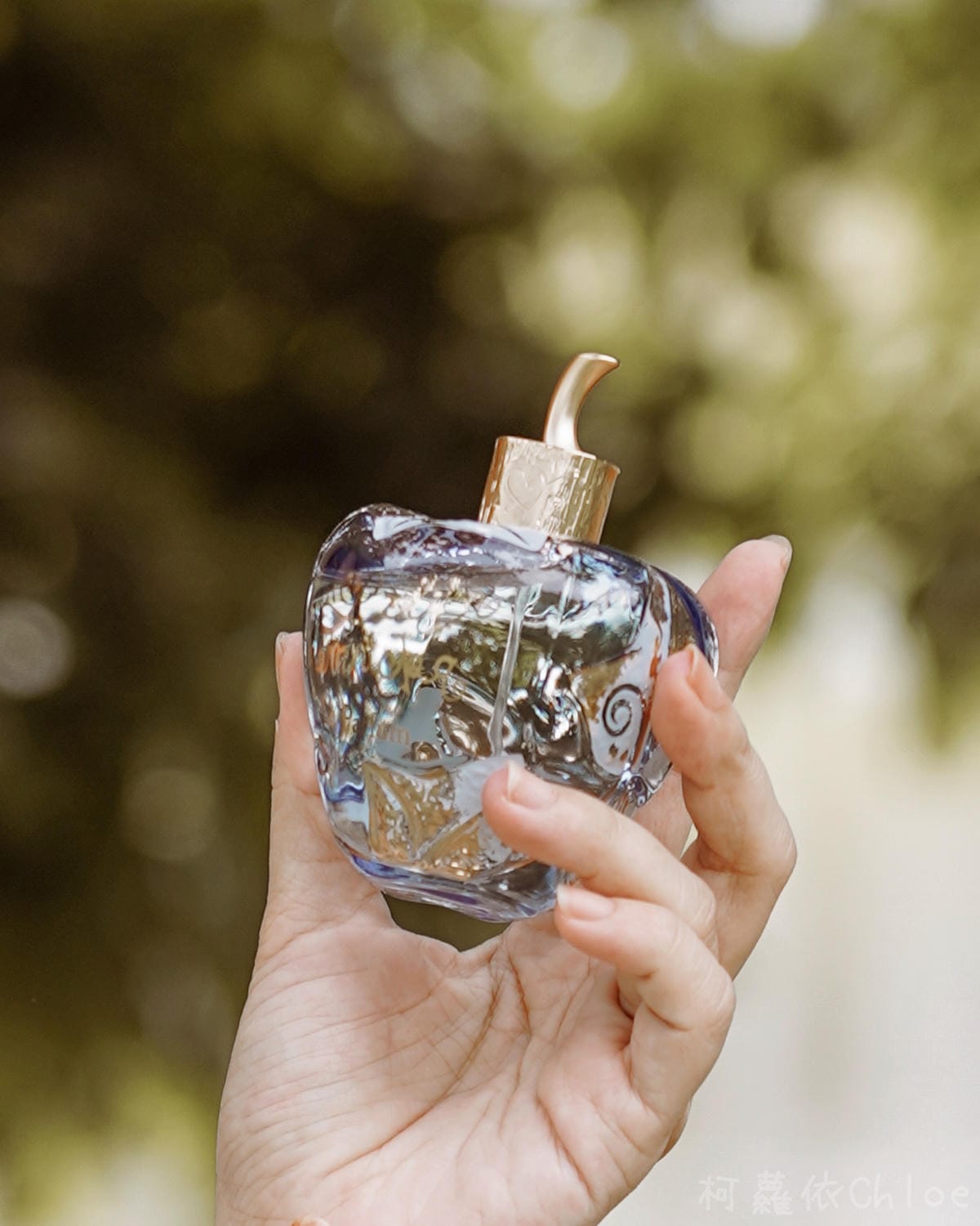 香氛 可愛卻危險的蘋果!童話系香氛 Lolita Lempicka蘿莉塔經典蘋果淡香精 復刻再現7.jpg 香氛 可愛卻危險的蘋果!童話系香氛 Lolita Lempicka蘿莉塔經典蘋果淡香精 復刻再現7.jpg