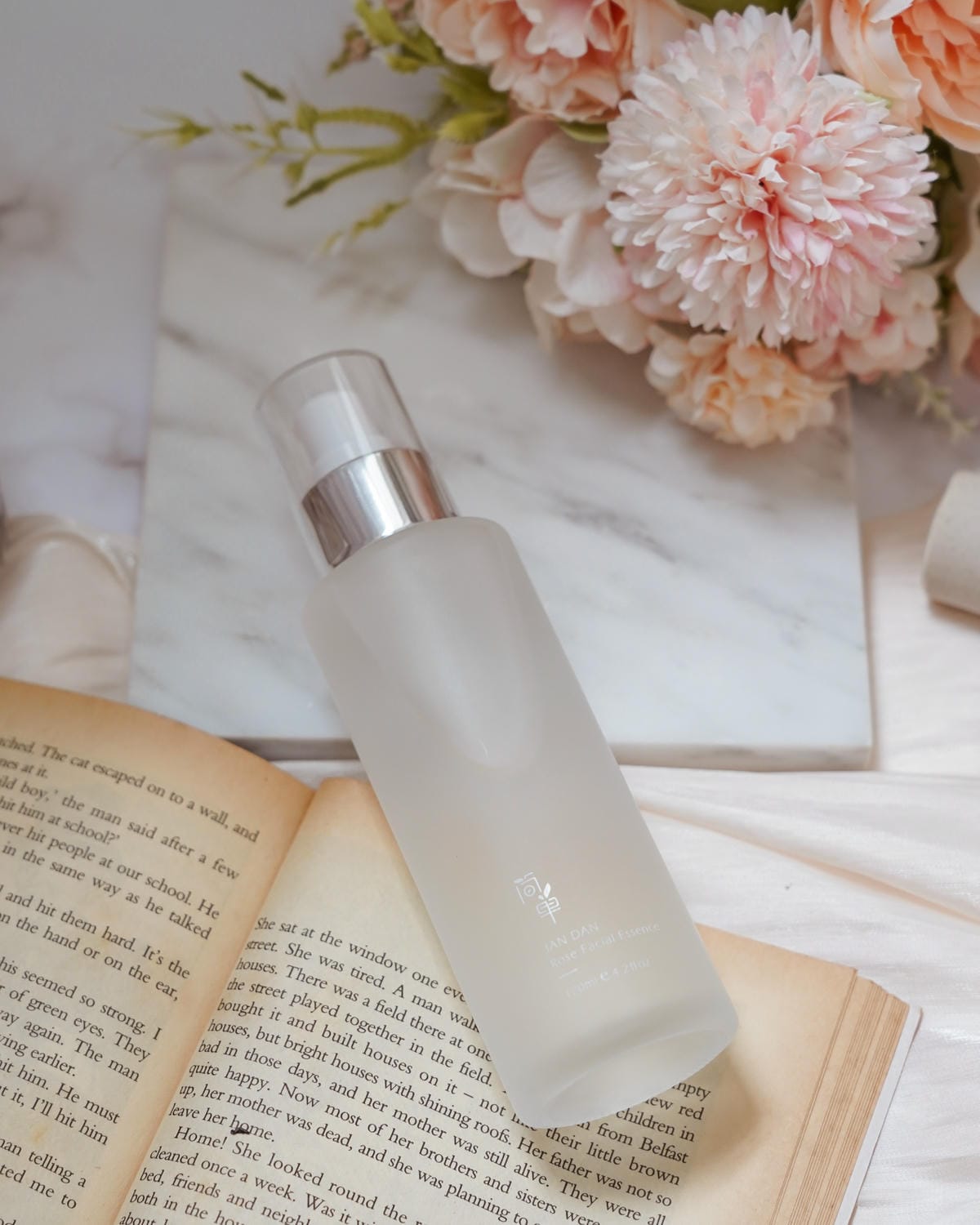 極簡保養推薦 簡單JAN DAN 植萃保養品 首推玫瑰青春露 極效身體賦活油使用心得4.jpg 極簡保養推薦 簡單JAN DAN 植萃保養品 首推玫瑰青春露 極效身體賦活油使用心得4.jpg