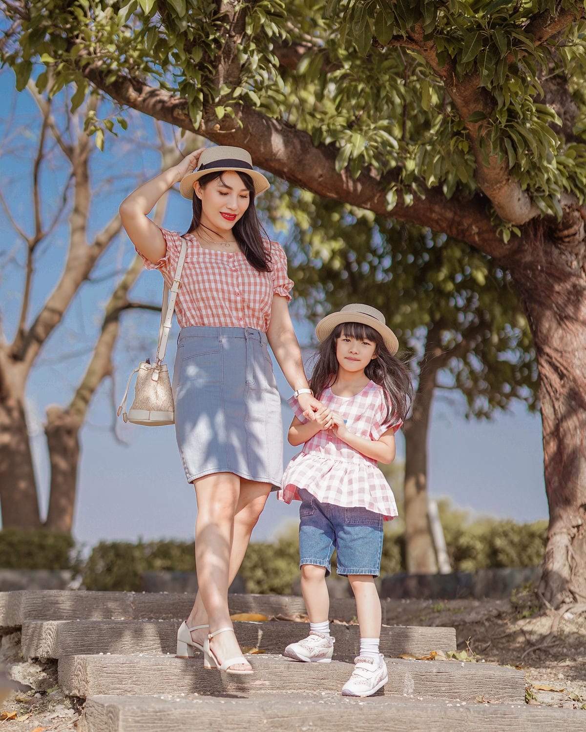 OB嚴選 4月號 格紋穿搭特輯 親子裝怎麼搭配 95折優惠碼kcchloe4.JPG
