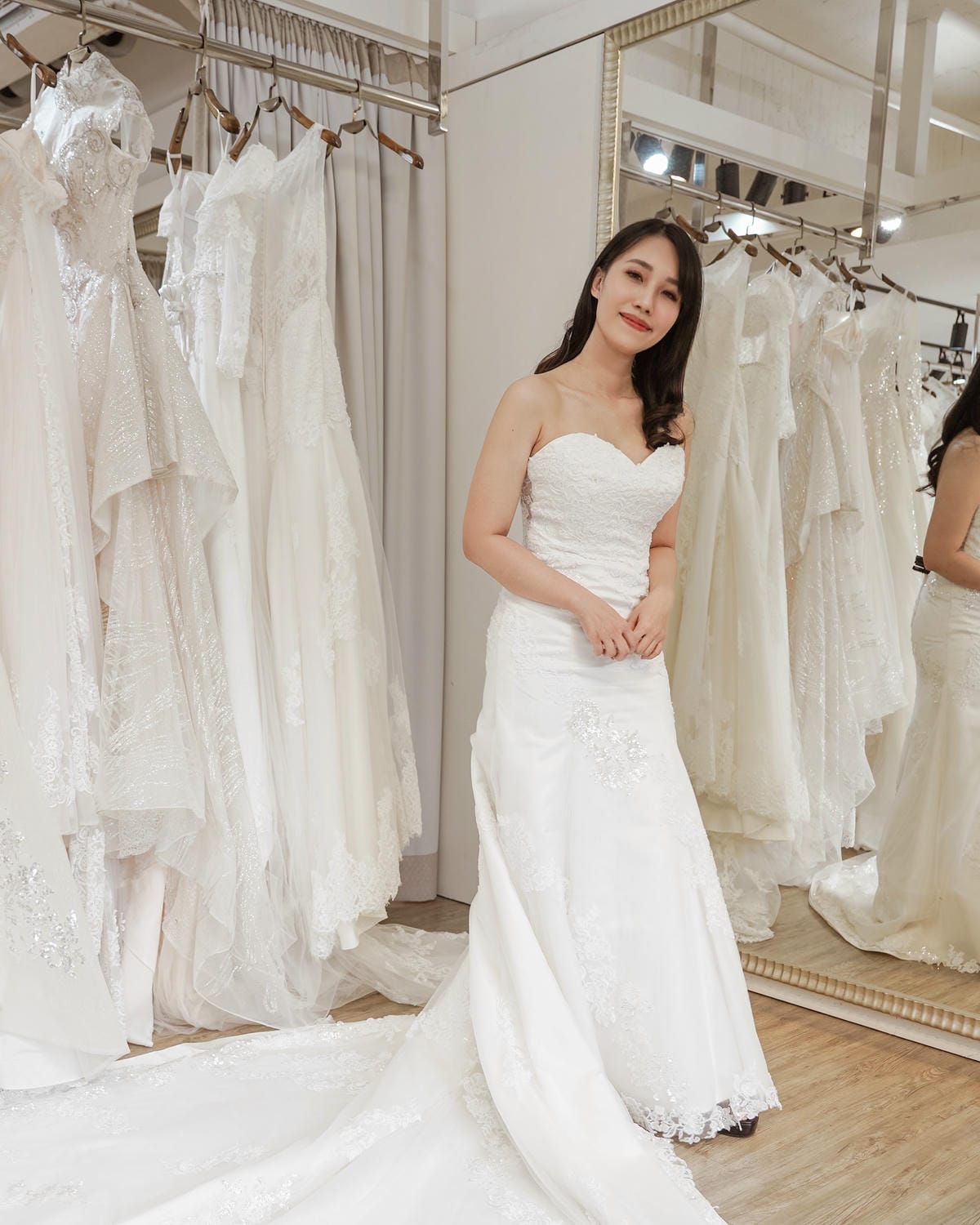 台南自助婚紗|伊頓婚紗 婚紗禮服租借 宴客手工白紗 晚禮服 西服挑選紀錄 @伊頓自助婚紗台南旗艦店24.jpg 台南自助婚紗|伊頓婚紗 婚紗禮服租借 宴客手工白紗 晚禮服 西服挑選紀錄 @伊頓自助婚紗台南旗艦店24.jpg