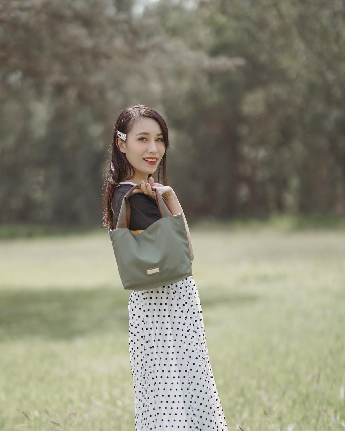 團購 東京企劃S’AIME 托特包 手機包推薦 輕量尼龍雙面鐵塔包 一包抵兩包 豐富穿搭生活14.jpg 團購 東京企劃S’AIME 托特包 手機包推薦 輕量尼龍雙面鐵塔包 一包抵兩包 豐富穿搭生活14.jpg