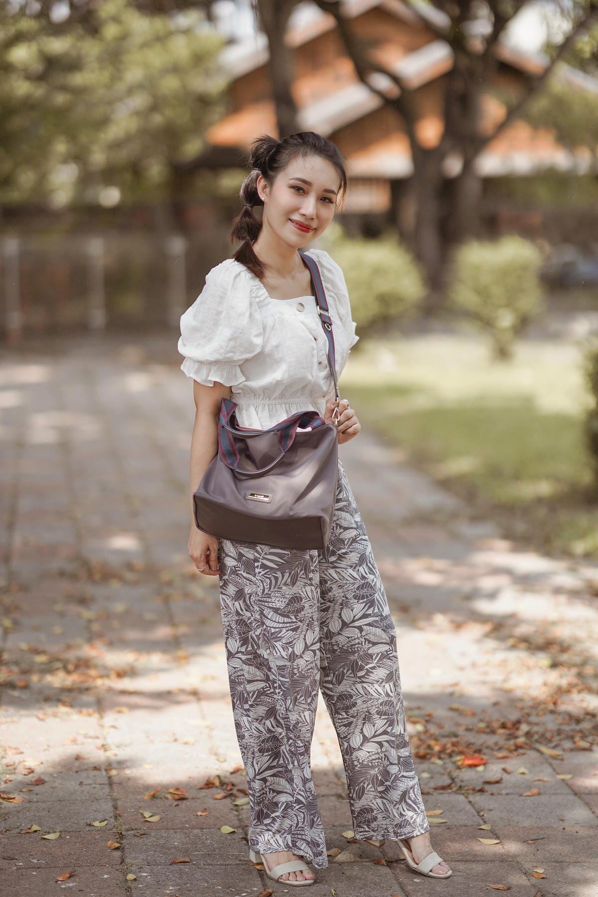 團購 東京企劃S’AIME 托特包 手機包推薦 輕量尼龍雙面鐵塔包 一包抵兩包 豐富穿搭生活6.jpg 團購 東京企劃S’AIME 托特包 手機包推薦 輕量尼龍雙面鐵塔包 一包抵兩包 豐富穿搭生活6.jpg